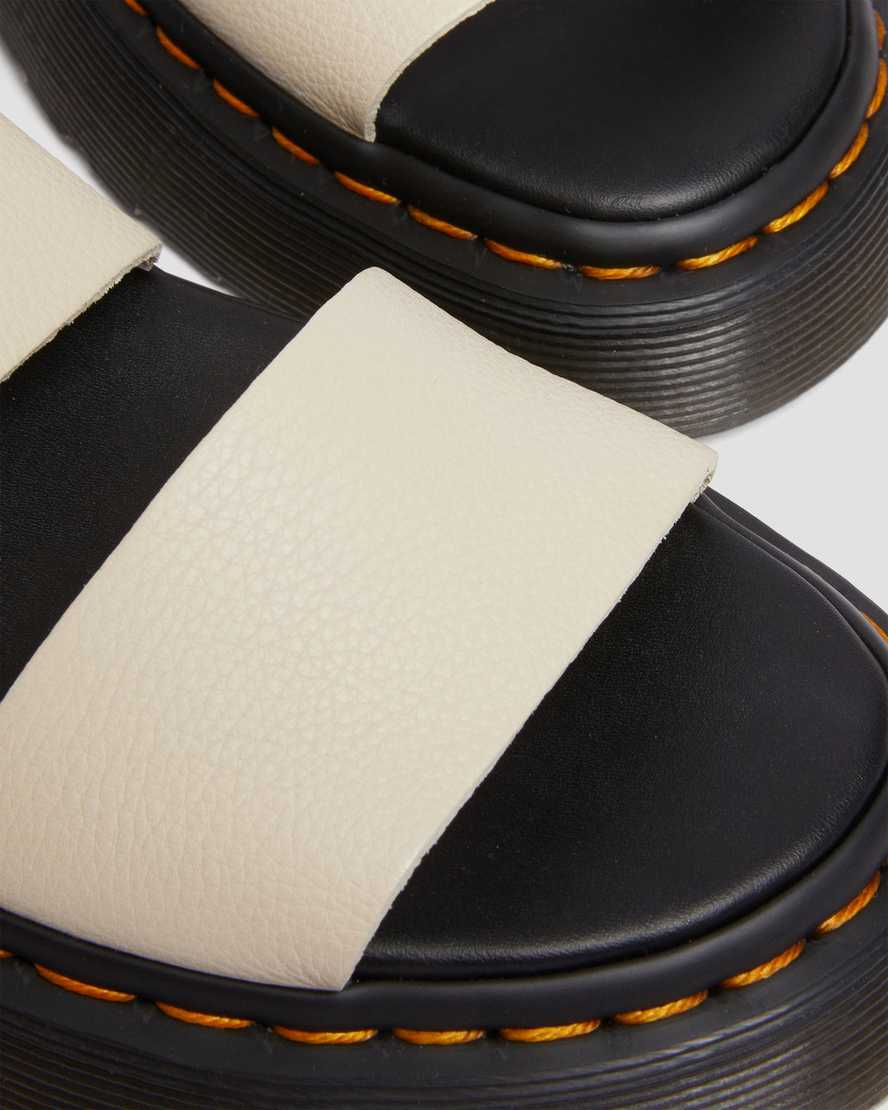 Sandalias con plataforma Gryphon Quad de piel en color marfilSandalias con plataforma Gryphon Quad de piel Dr. Martens