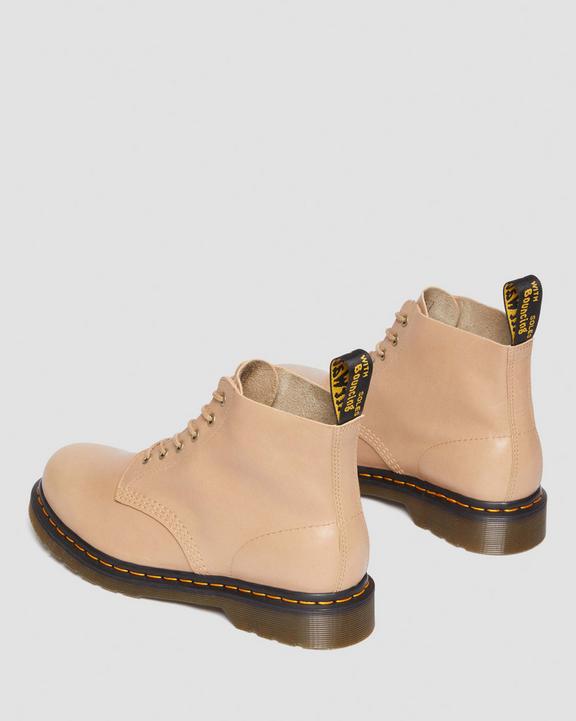 Boots basses 101 Unbound en cuir Carrara enBoots basses 101 Unbound en cuir Carrara Dr. Martens