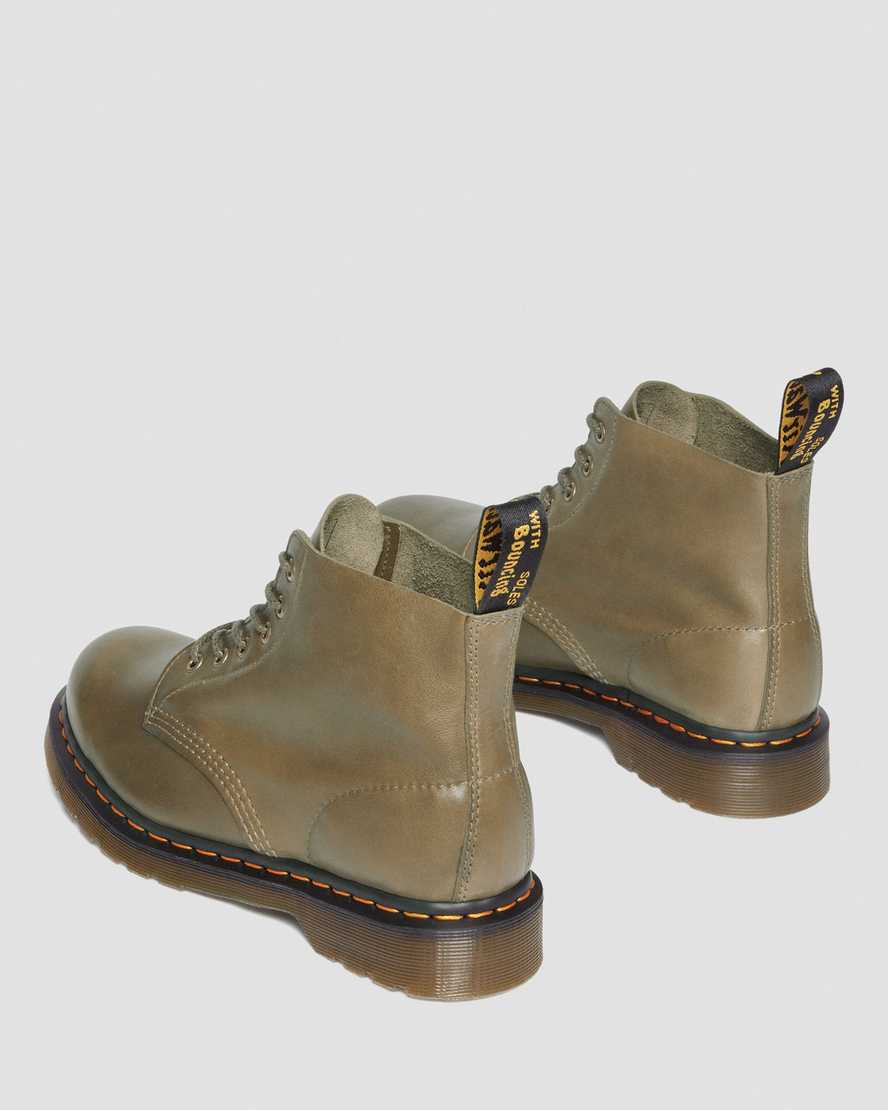 101 Unbound Carrara Leather Ankle Boots101 Unbound Carrara Leather Ankle Boots Dr. Martens