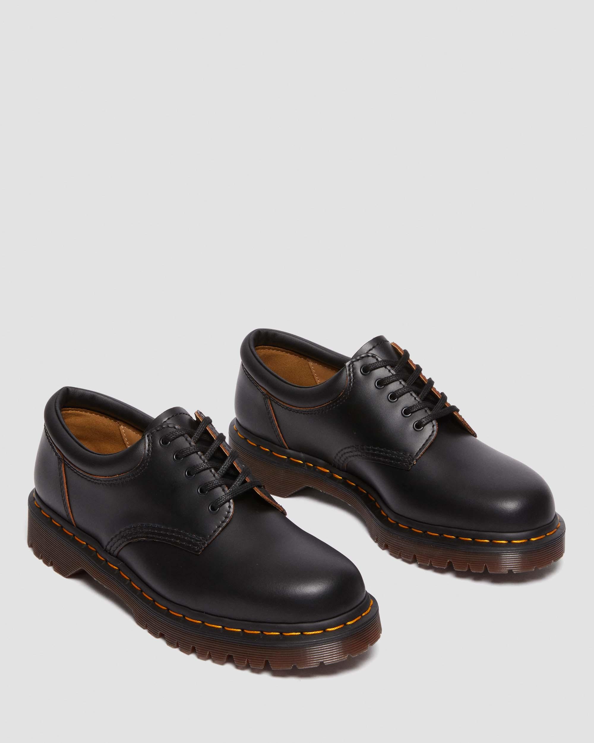 8053 Vintage Smooth Leather Oxford Shoes in Black | Dr. Martens