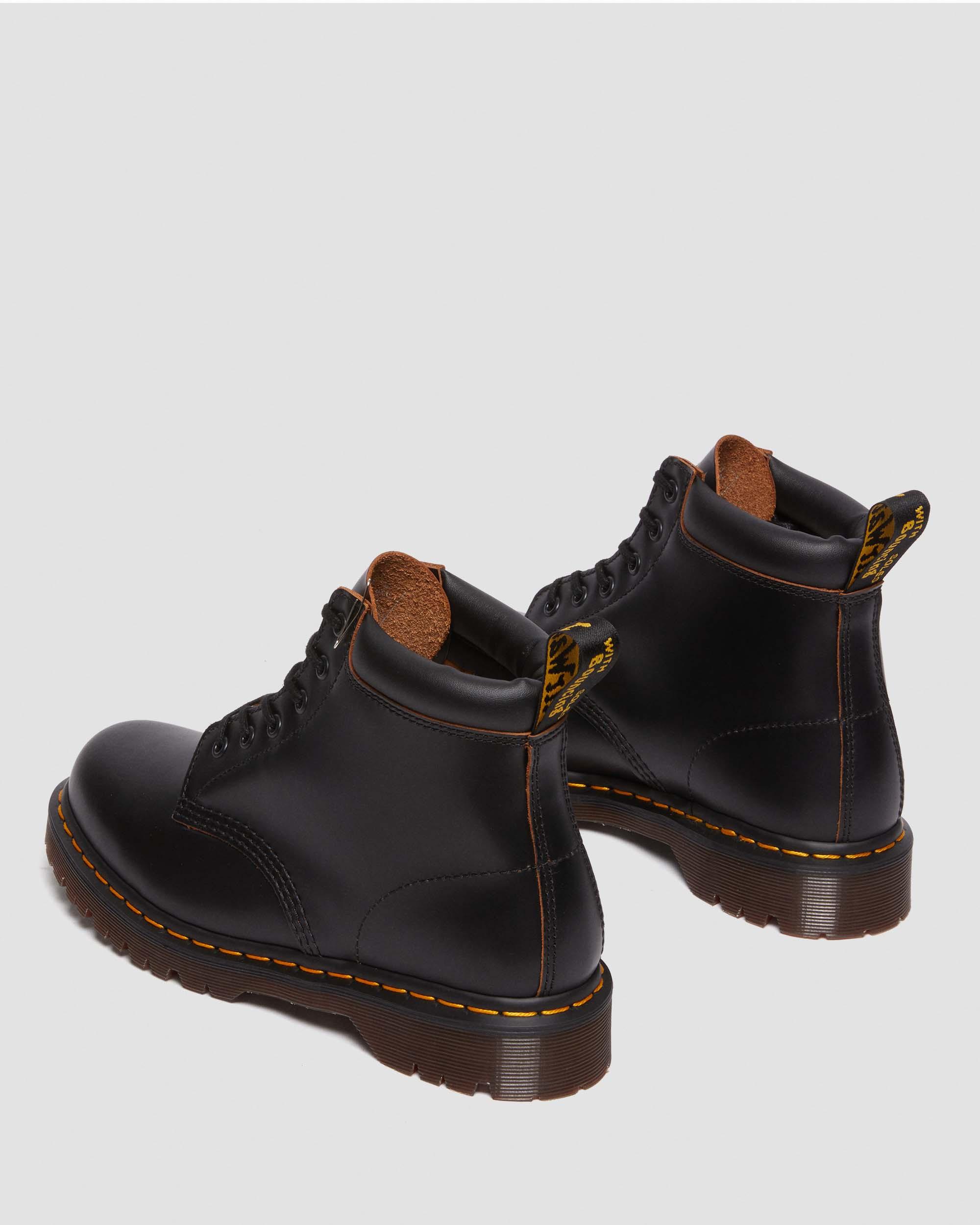 939 Vintage Smooth Leather Lace Up Boots in BLACK | Dr. Martens™