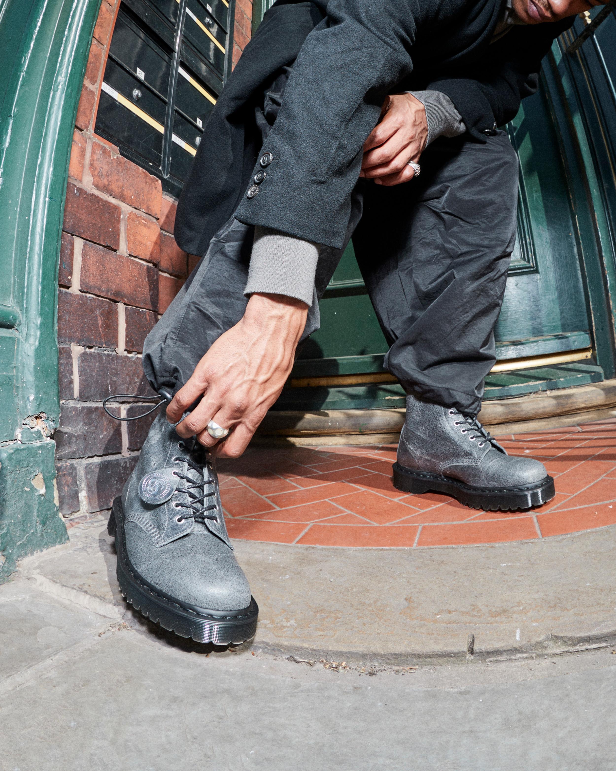 1460 BEX in MID GREY | Dr. Martens™