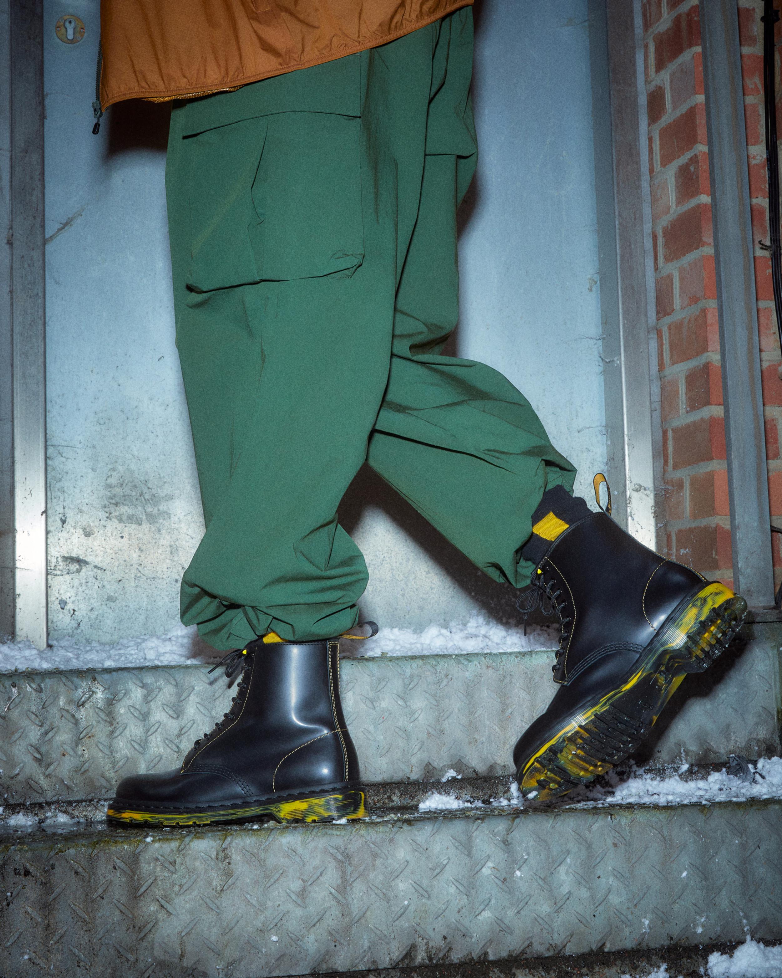 1460 Marbled Sole Smooth Leather Lace Up Boots in BLACK | Dr. Martens™