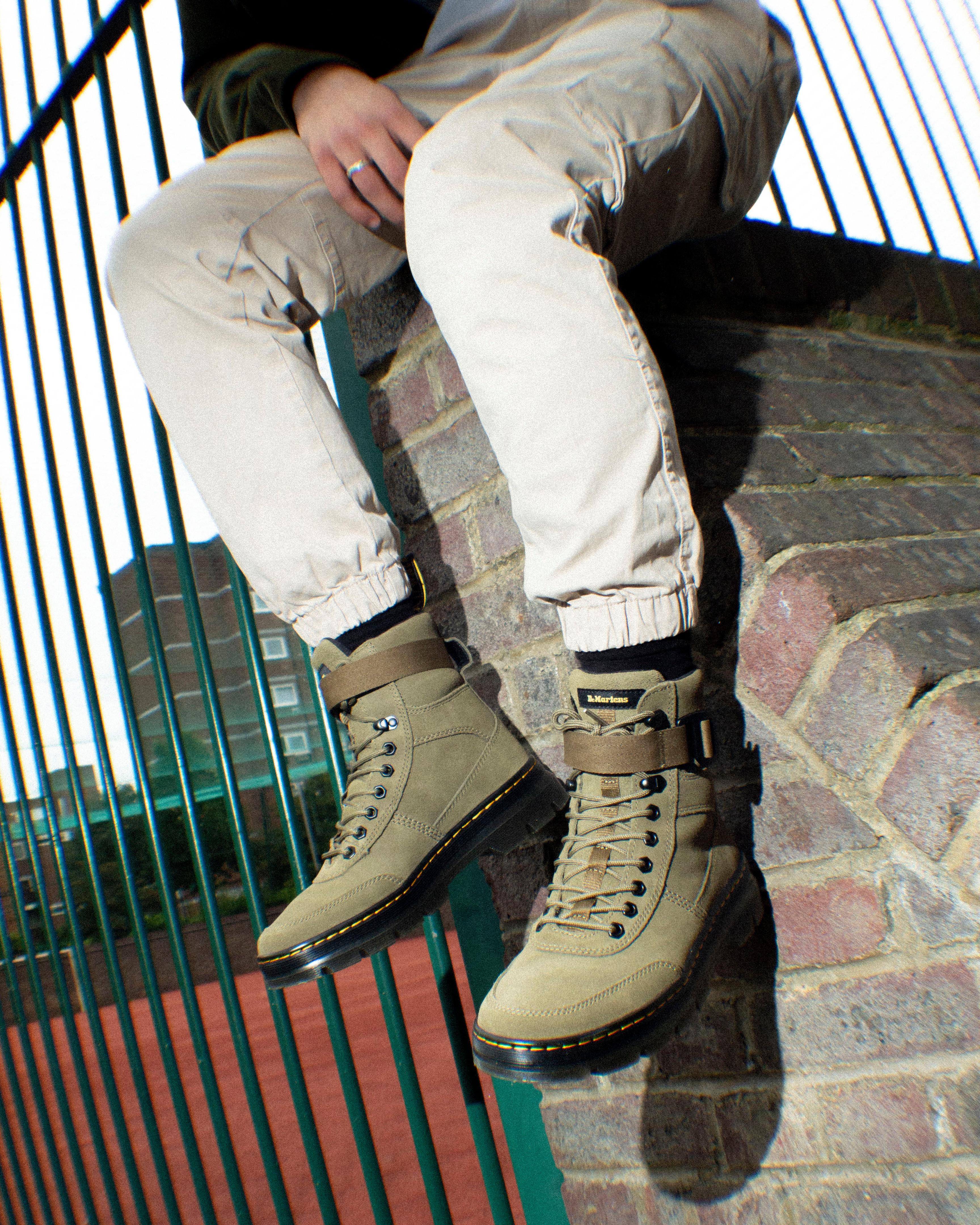 Dr,Martins COMBS TECH ブーツ オリーブ(24cm) Combs Tech Suede Casual Boots in DMS OLIVE | Dr. Martens™
