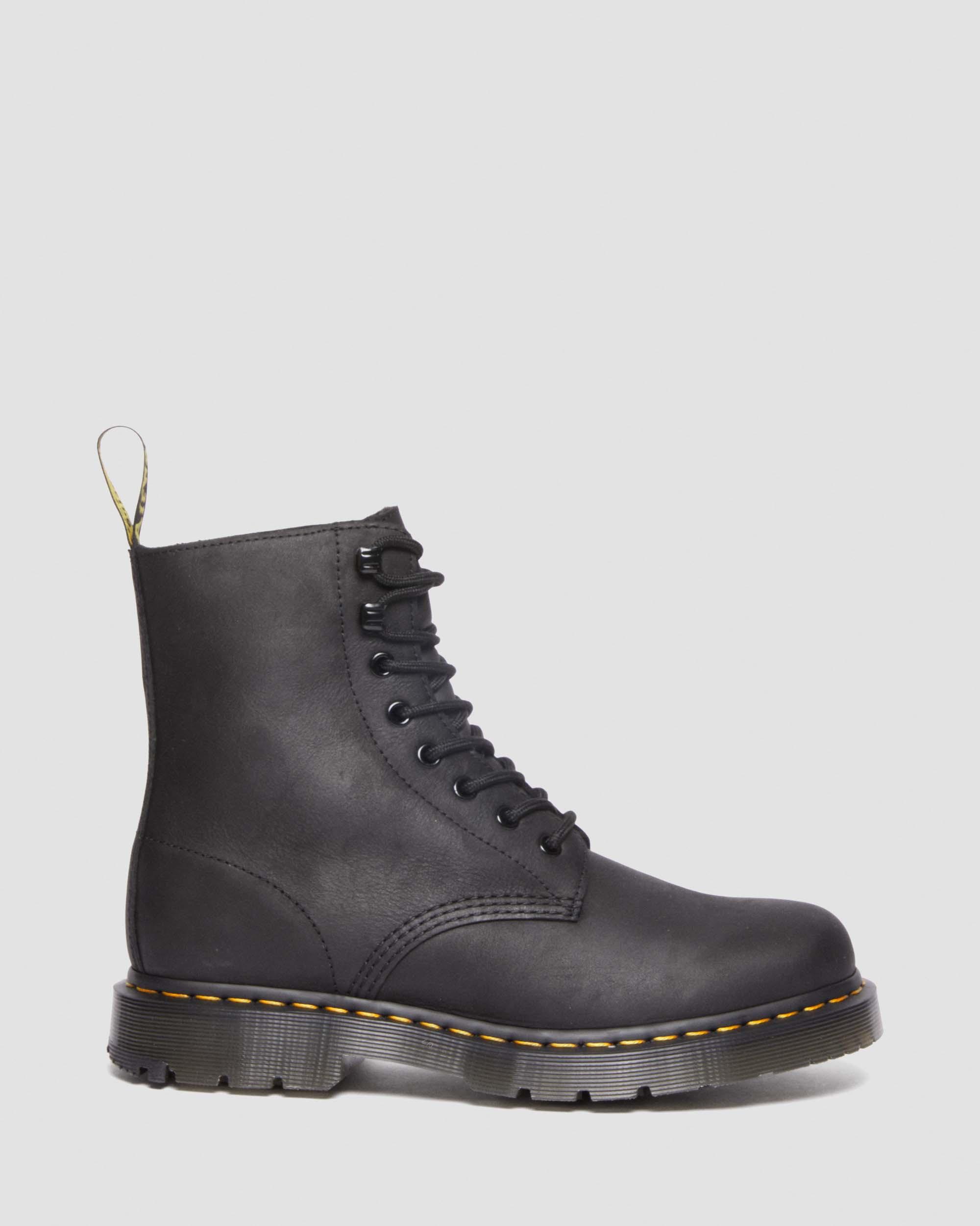 1460 Pascal Wintergrip Outlaw Leather Lace Up Boots1460 Pascal Fleece Lined Leather Boots Dr. Martens