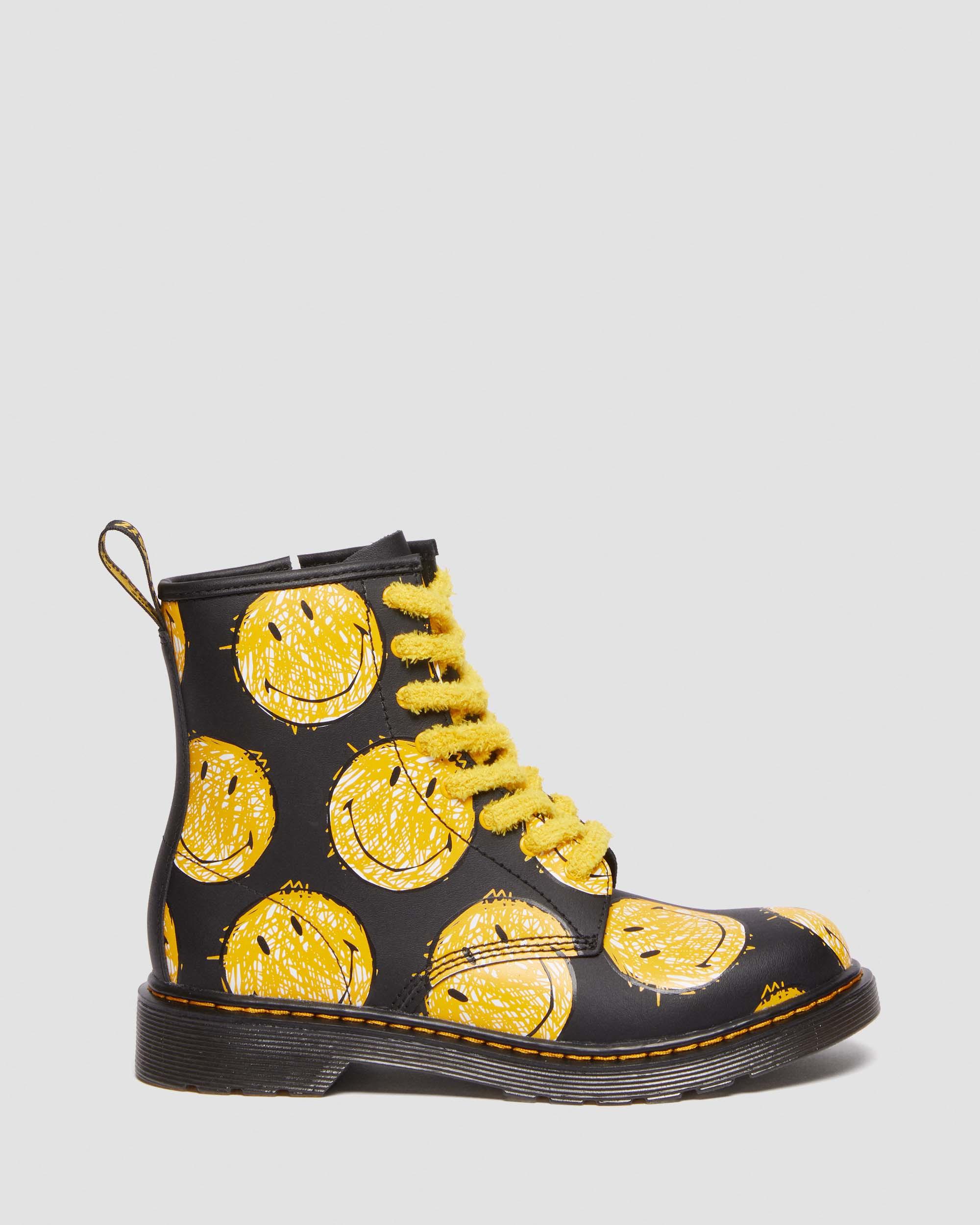Youth 1460 Smiley Leather Lace Up Boots in | Dr. Martens