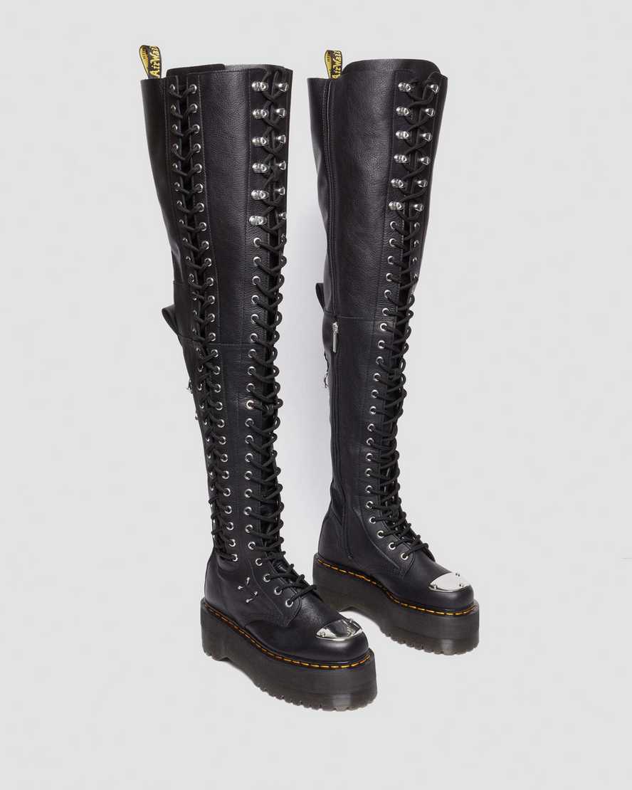 Shop Dr. Martens' Damen 28-ösen Xtrm Max Virginia Leder Knee High Plateaustiefel In Black,metallic
