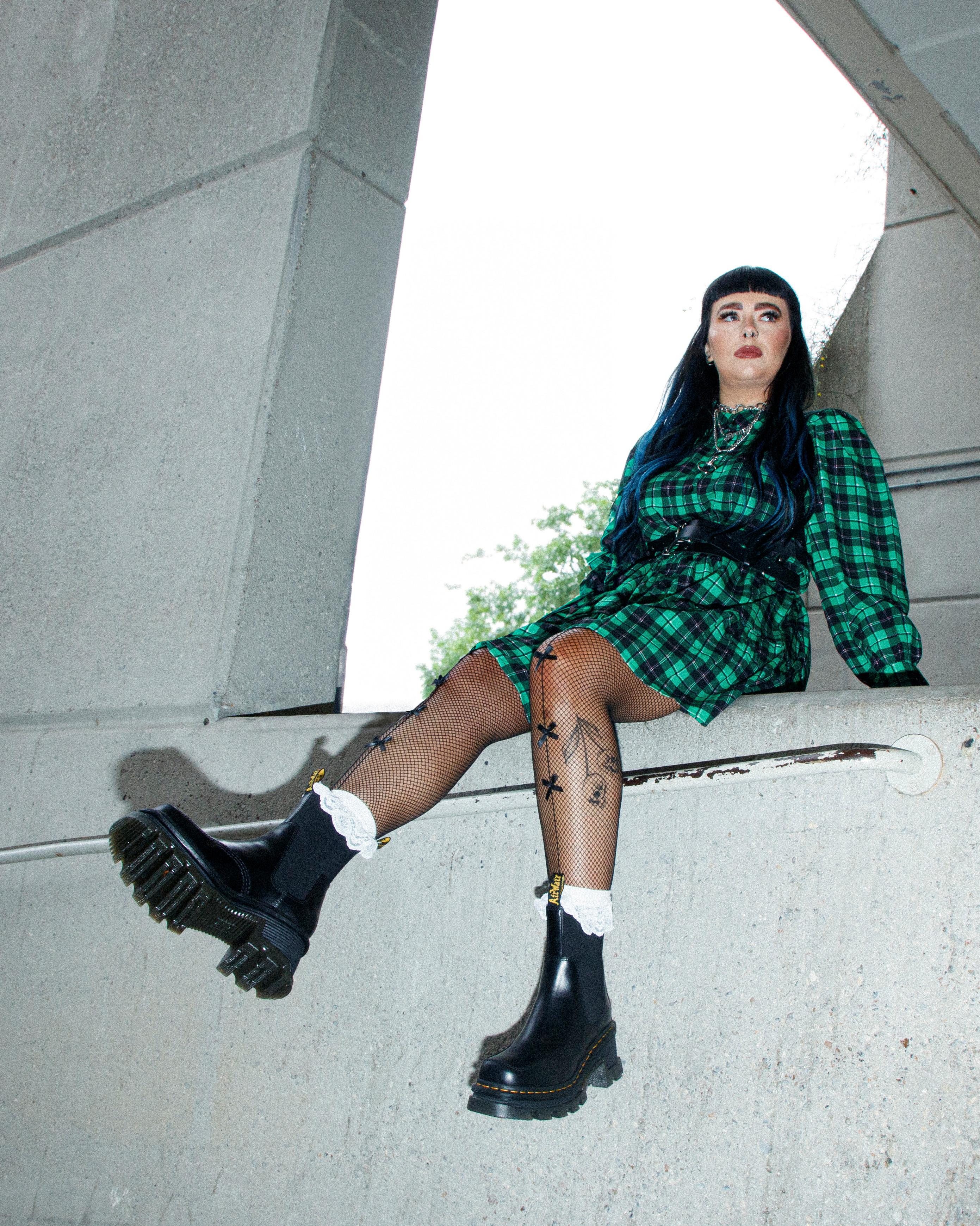Corran Chelsea Atlas Leather Heeled Boots in Black Atlas | Dr. Martens