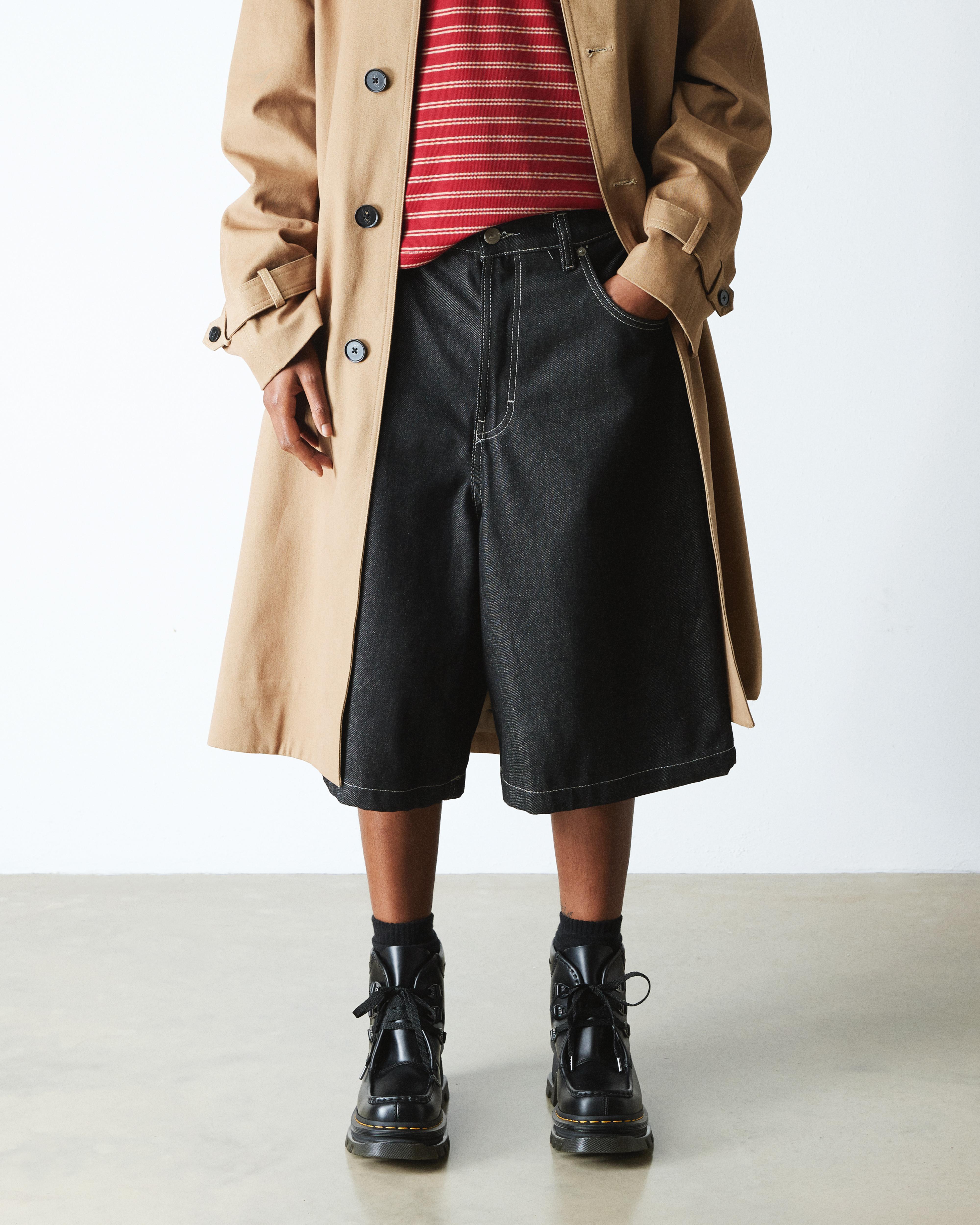 Corran 3-Eye Atlas Leather Heeled Boots in Black Atlas | Dr. Martens