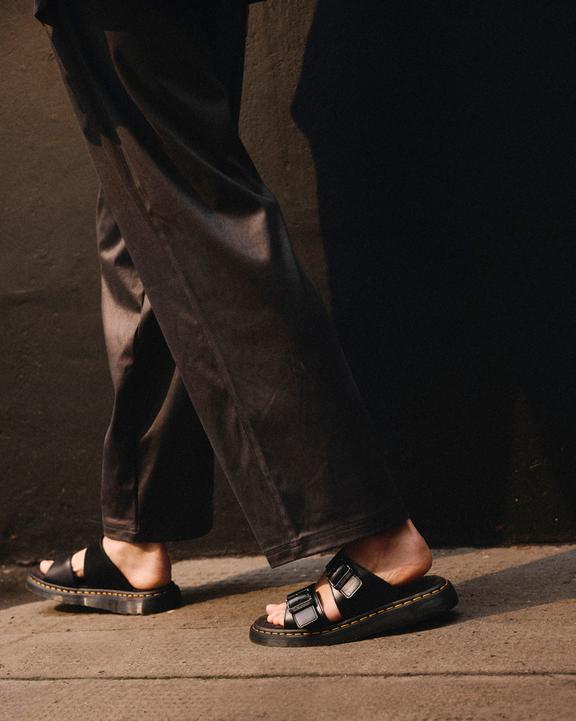 Josef-sandaler i læder med spændeJosef-sandaler i læder med spænde Dr. Martens