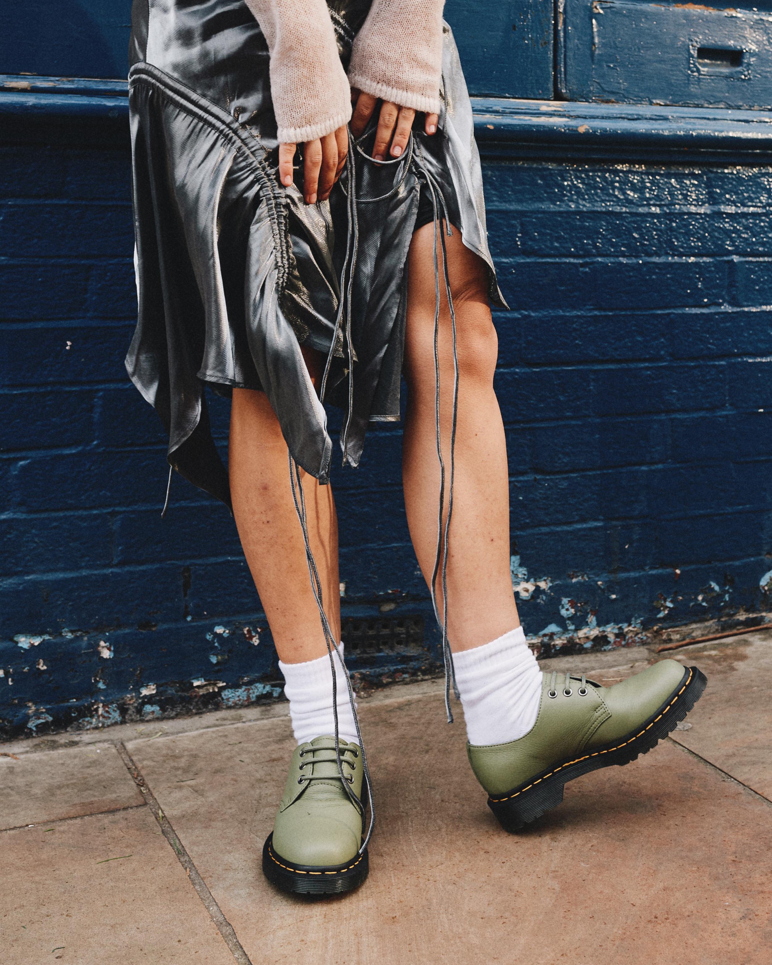 1461 Women's Virginia Leather Oxford Shoes in MUTED OLIVE | Dr