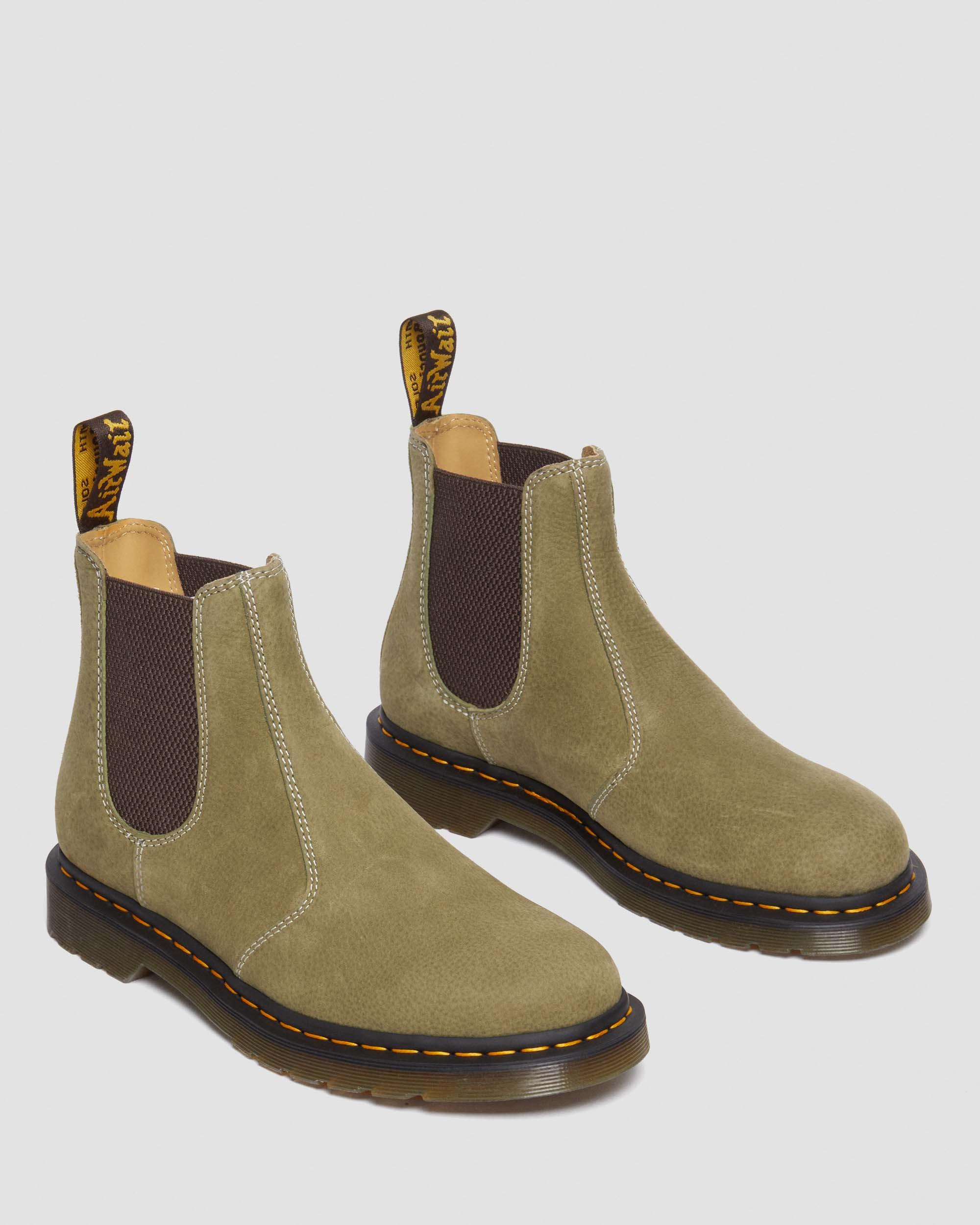 Shop Dr. Martens' Herren 2976 Tumbled Nubuck Leder Chelsea Stiefel In Grün