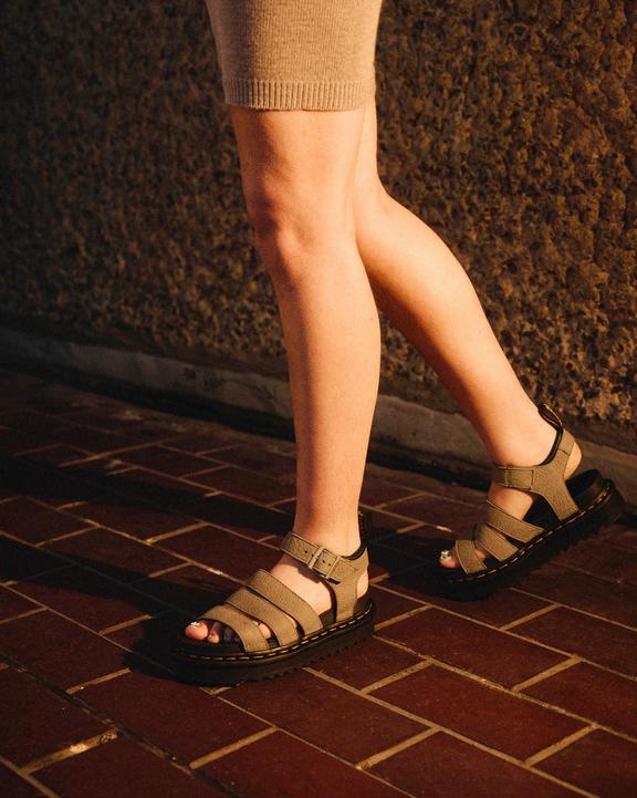 Blaire-sandaler i tumlat nubuckläderBlaire-sandaler i tumlat nubuckläder Dr. Martens