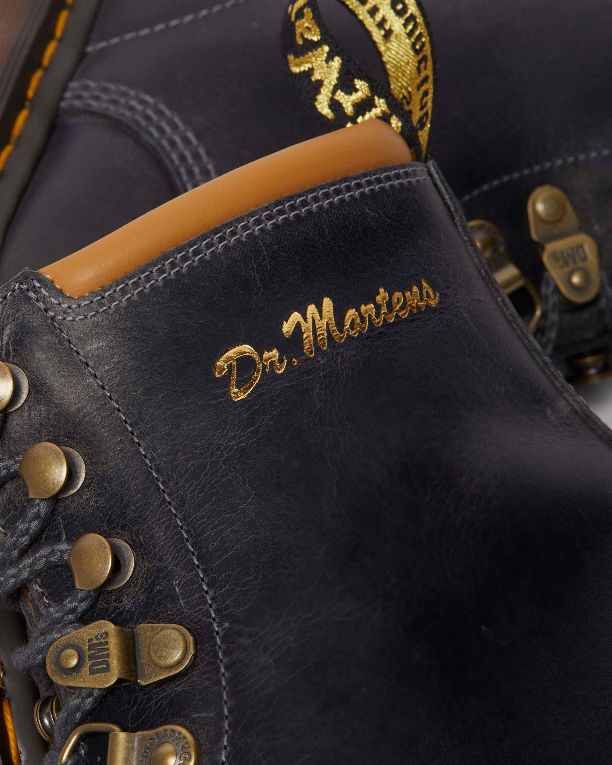 1460 Collar Made in England Phoenix Leather Lace Up Boots in  display picture 1