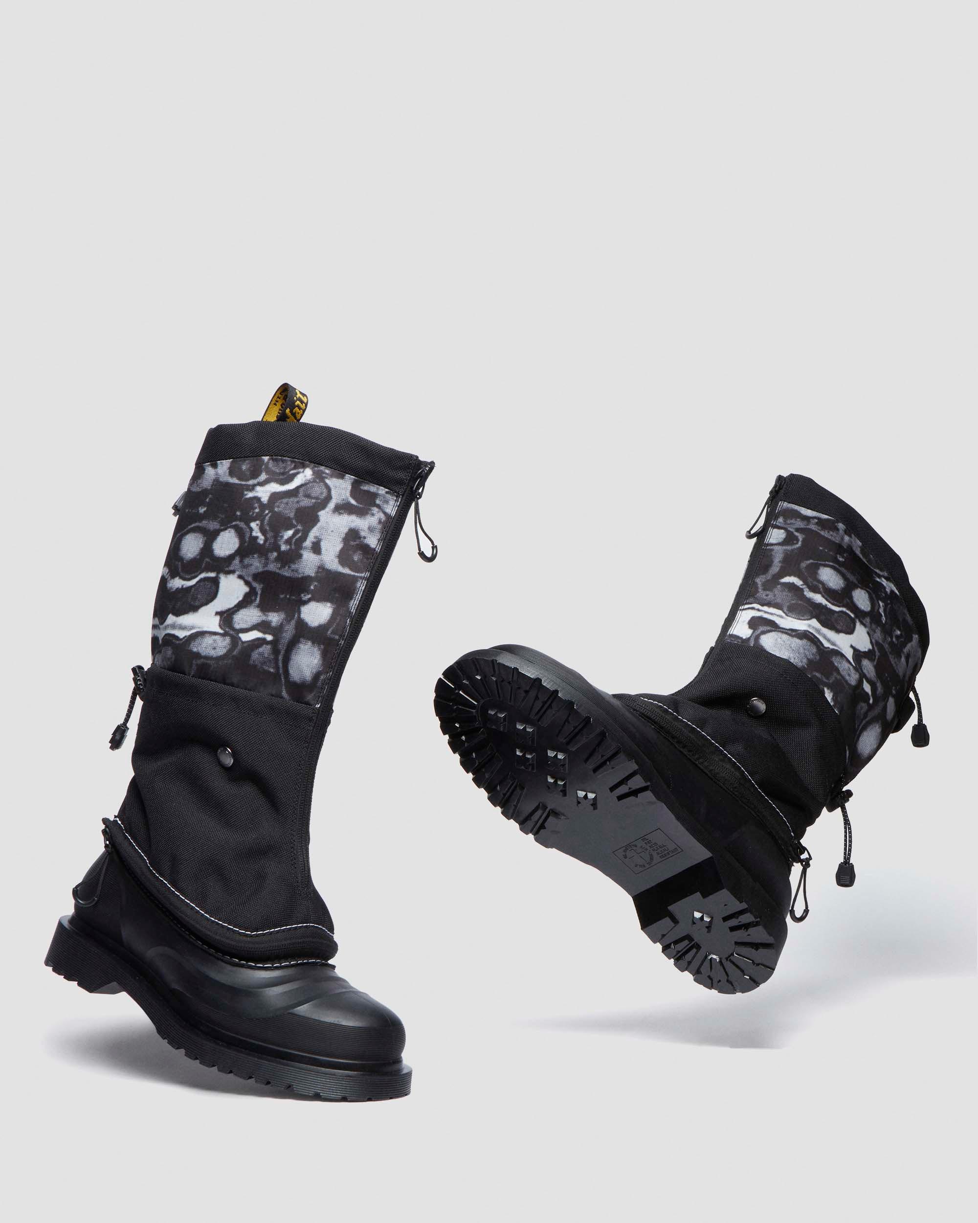 14xx Removable Gaiters Sub Boots in Black | Dr. Martens