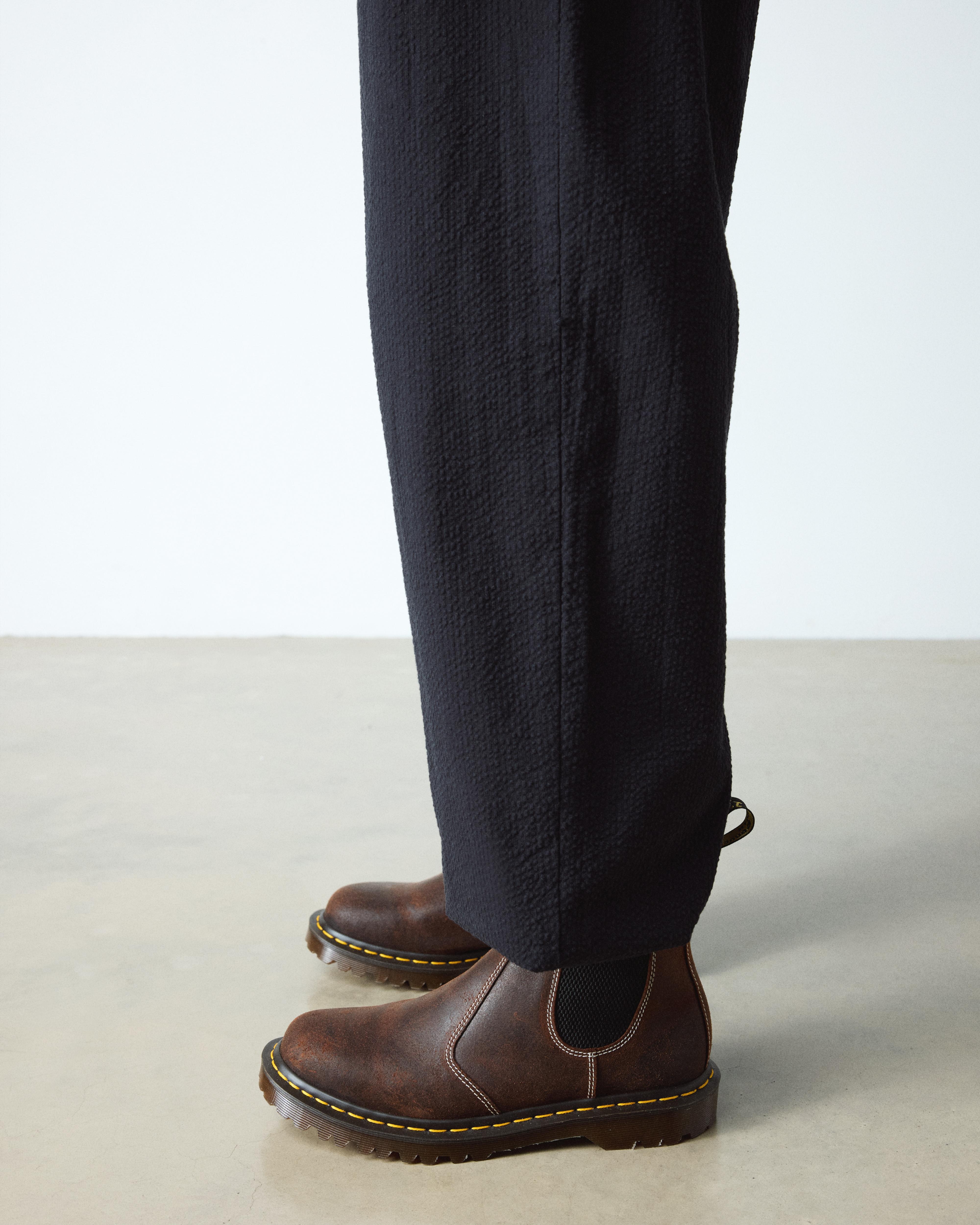 【楽一番公式アカウント97】Wheel of Fortune ドイツ語 2976 Made in England Wax Commander Chelsea Boots in Brown | Dr