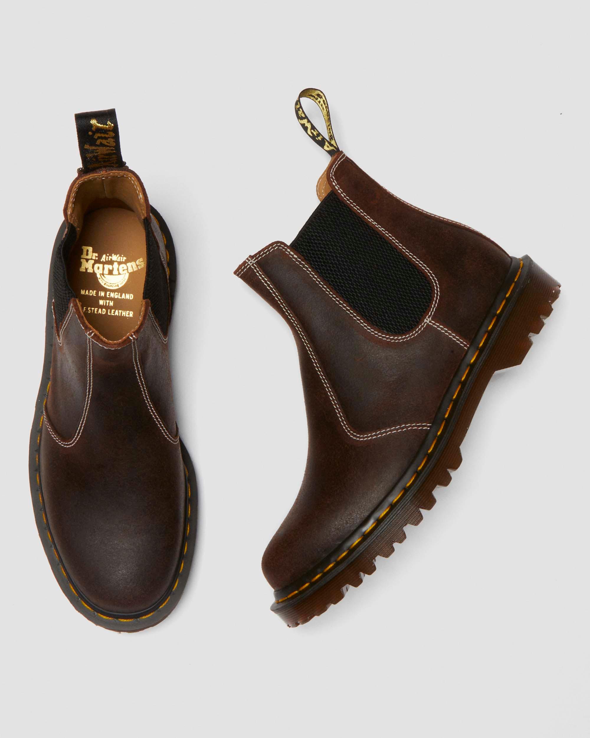 2976 Made in England Wax Commander Chelsea Boots in Brown | Dr