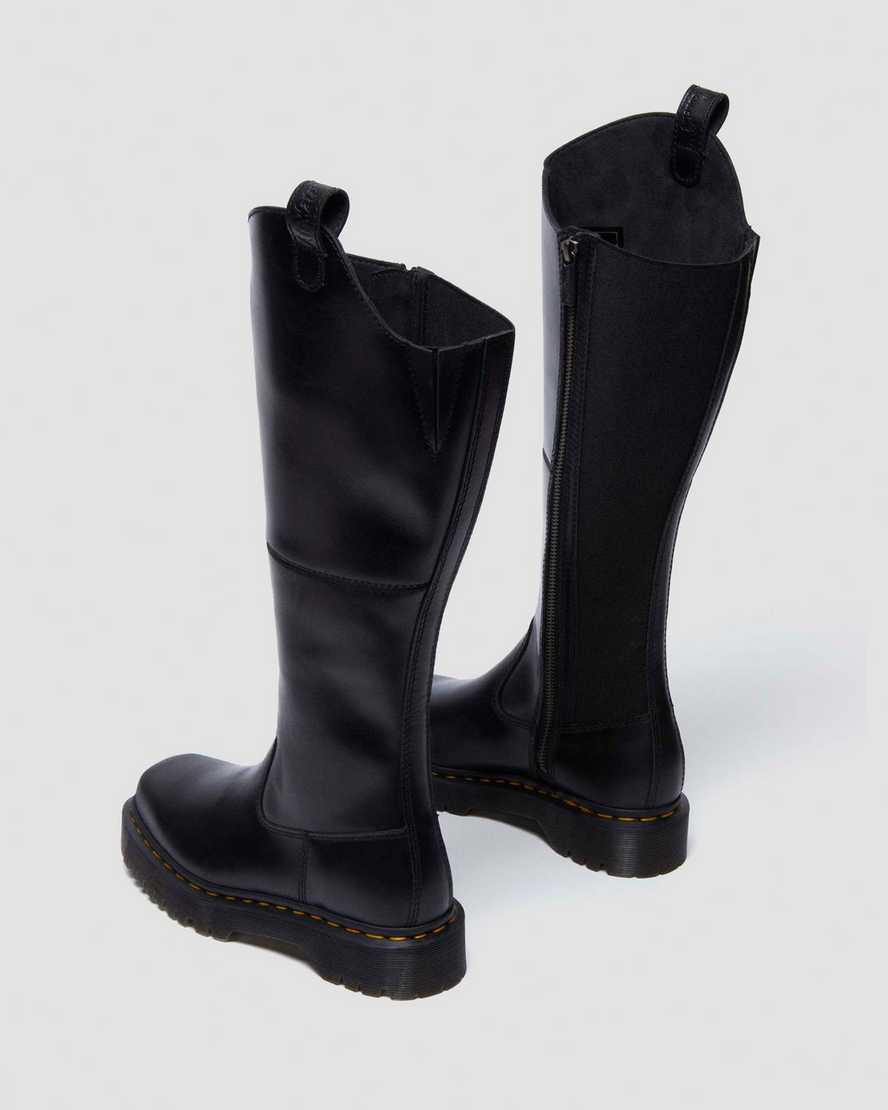 Shop Dr. Martens' Amaayah Kniehohe Leder Reitstiefel In Black