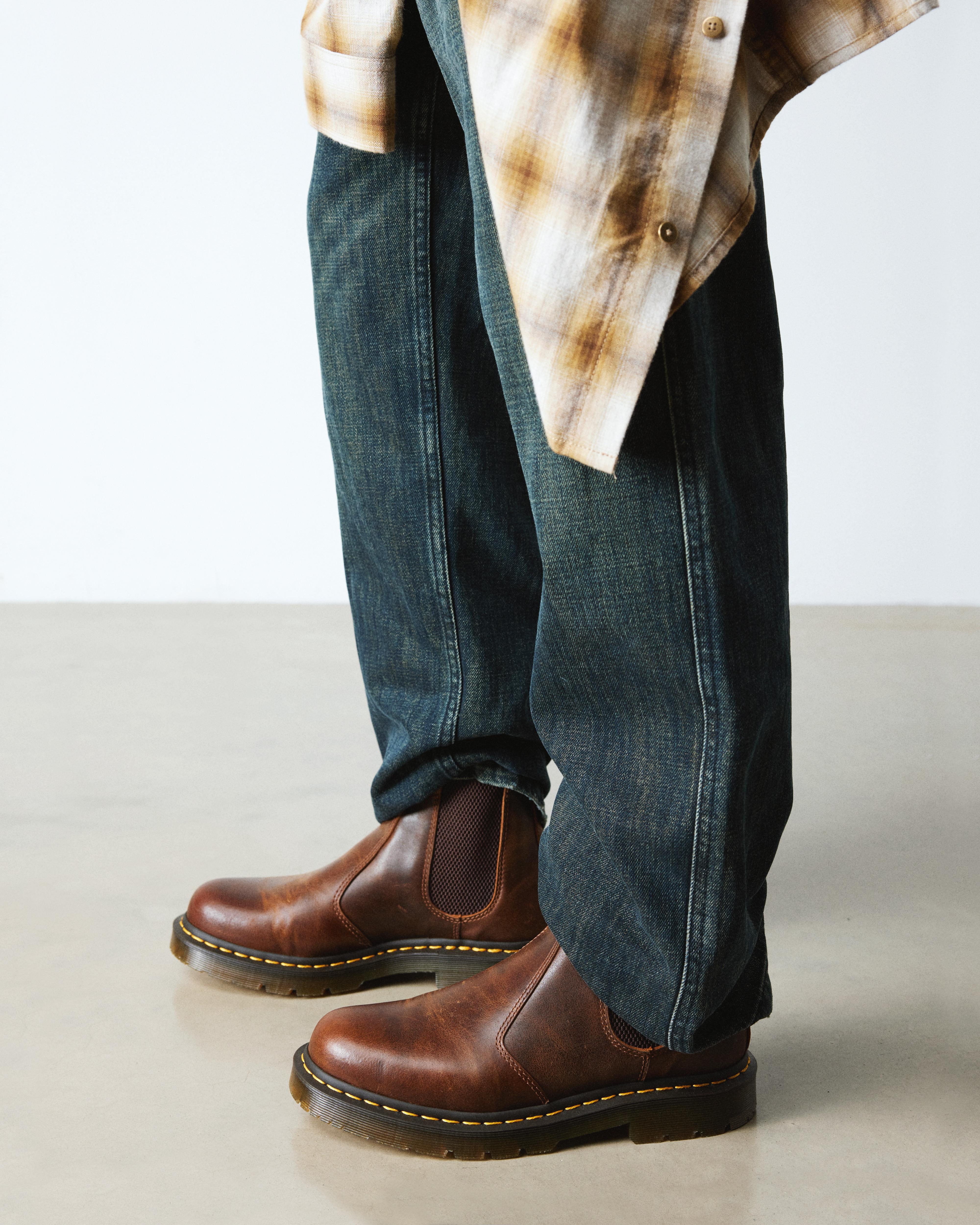 UNDERCOVER ラインペイントブーツ ブラウン 2976 Slip Resistant Parker Life Shield Chelsea Boots in DARK TAN