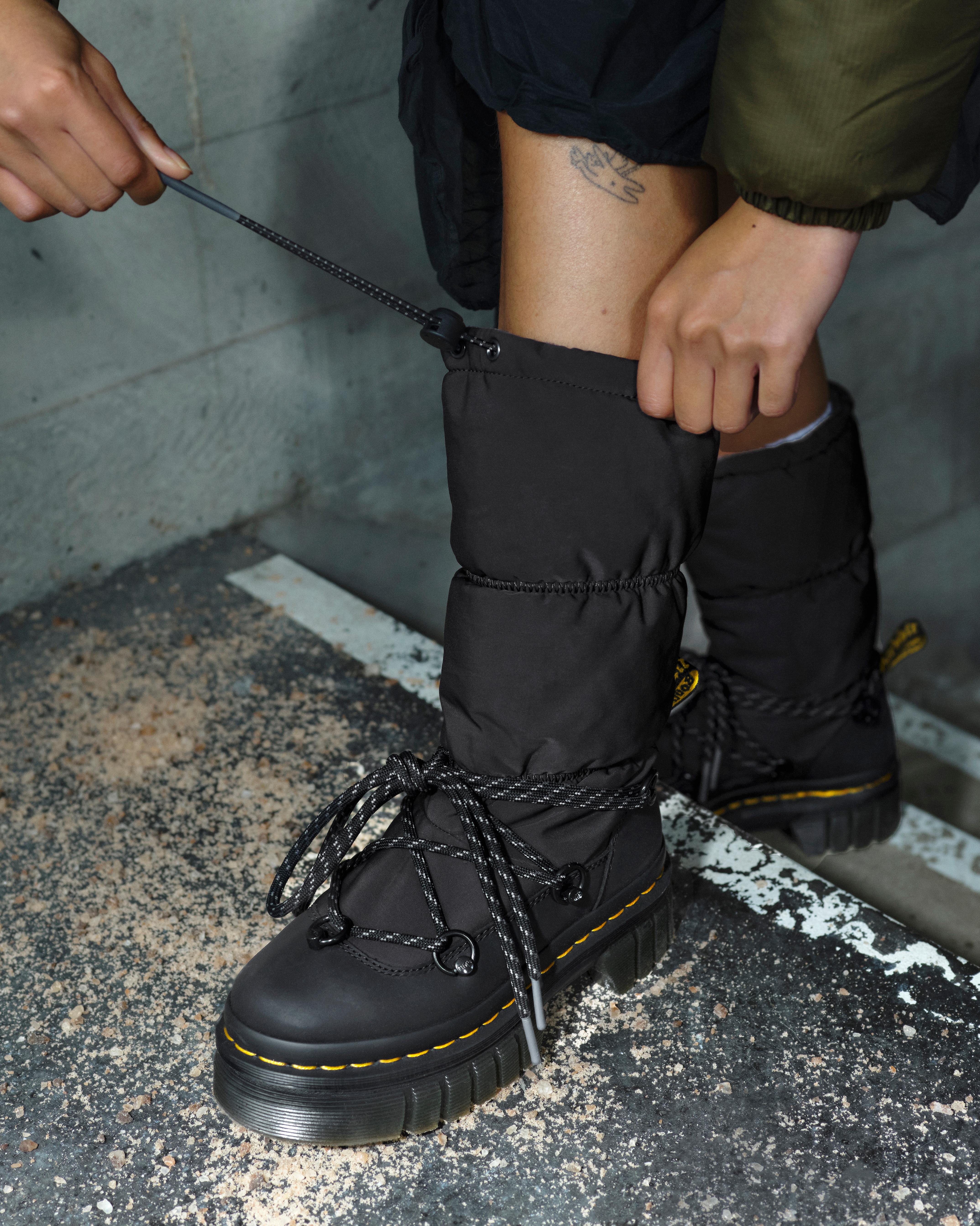 Audrick Hi Puffer Boots in Black | Dr. Martens