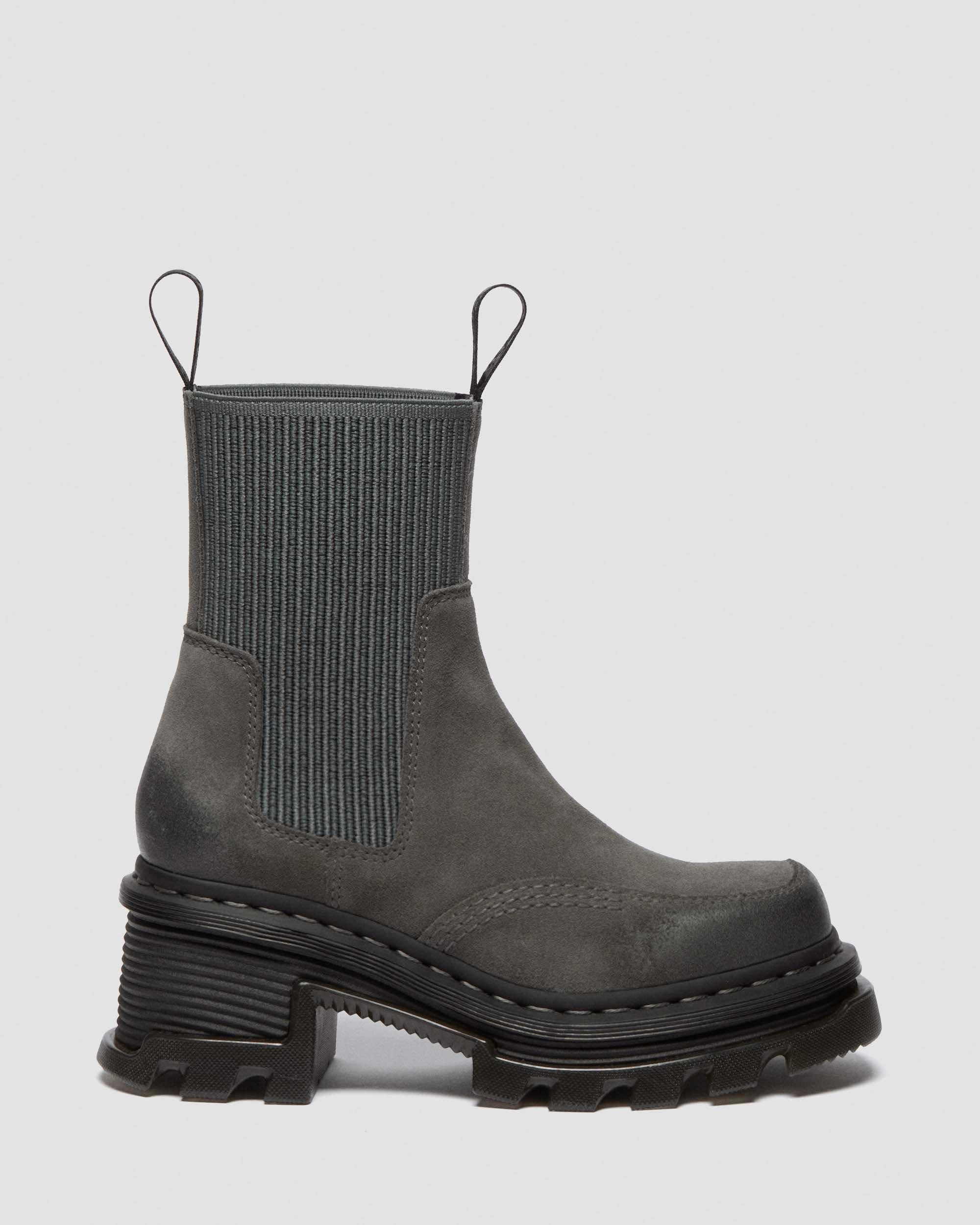 【Dr. Martens】Corran Waxy Suede Mary Jane ヒール Corran Waxy Suede Mary Jane Heeled Shoes in | Dr. Martens