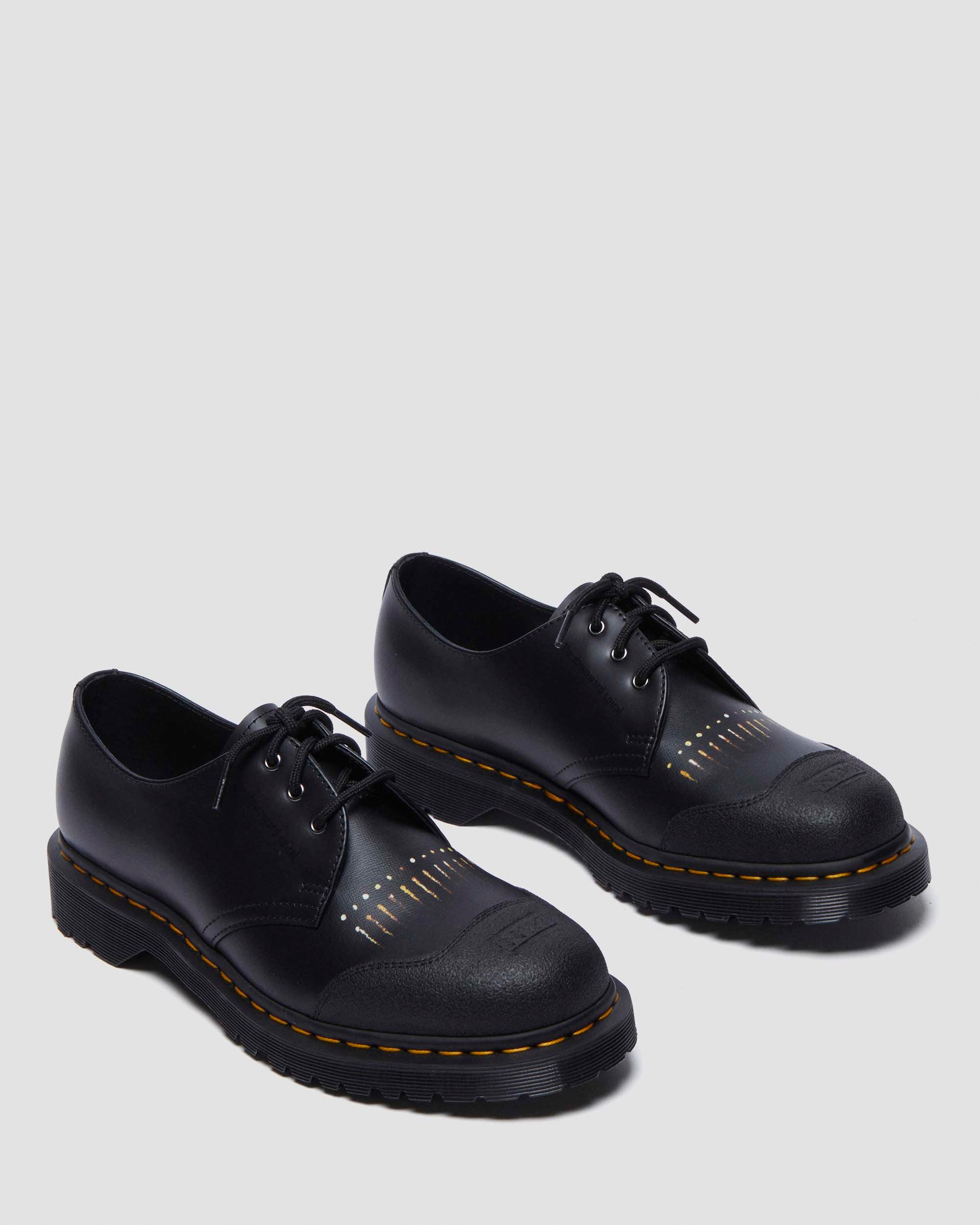 1461 Nine Inch Nails Leather Oxford Shoes in BLACK | Dr. Martens™