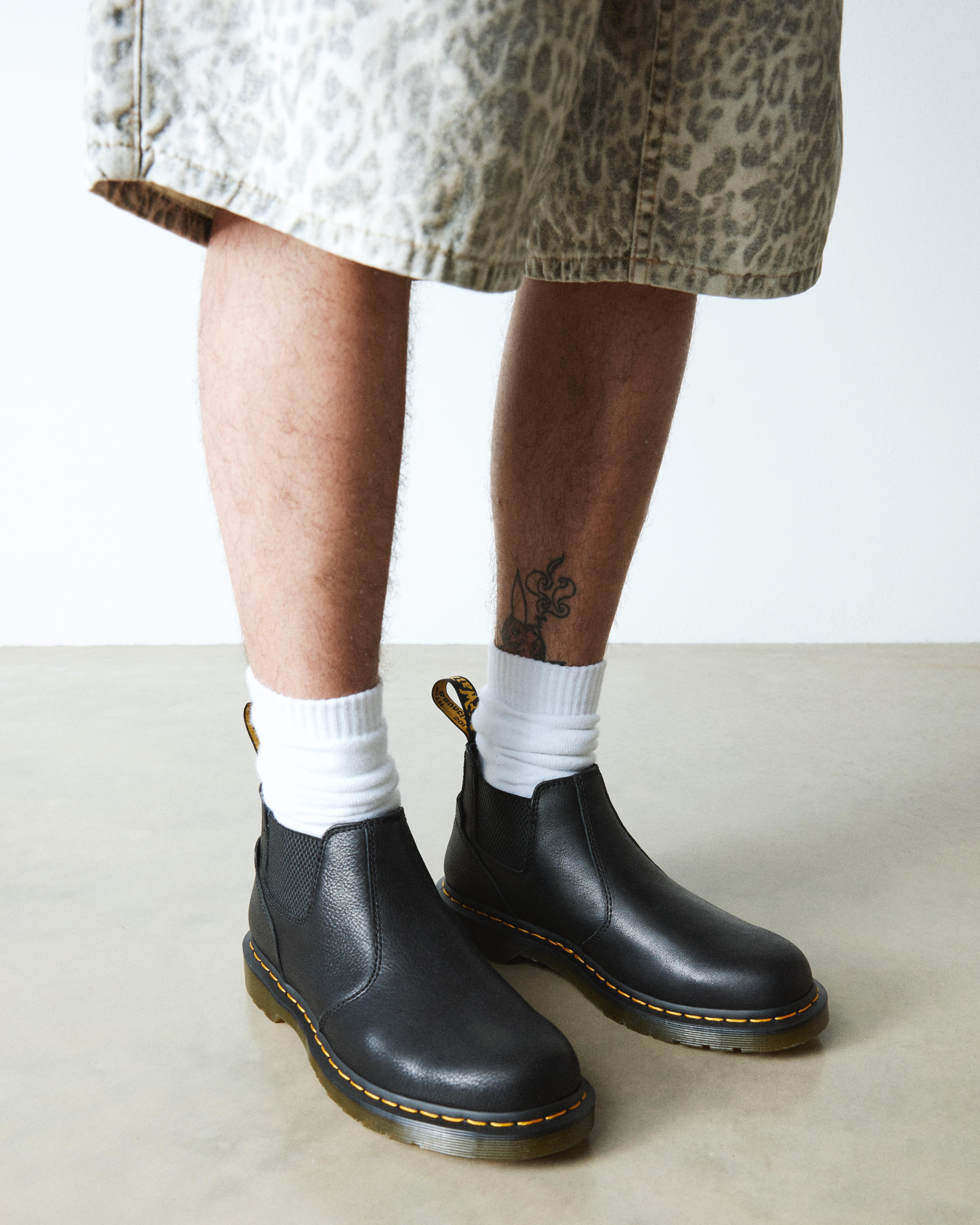 2976 Lo Ar Rogue Leather Chelsea Boots in Black