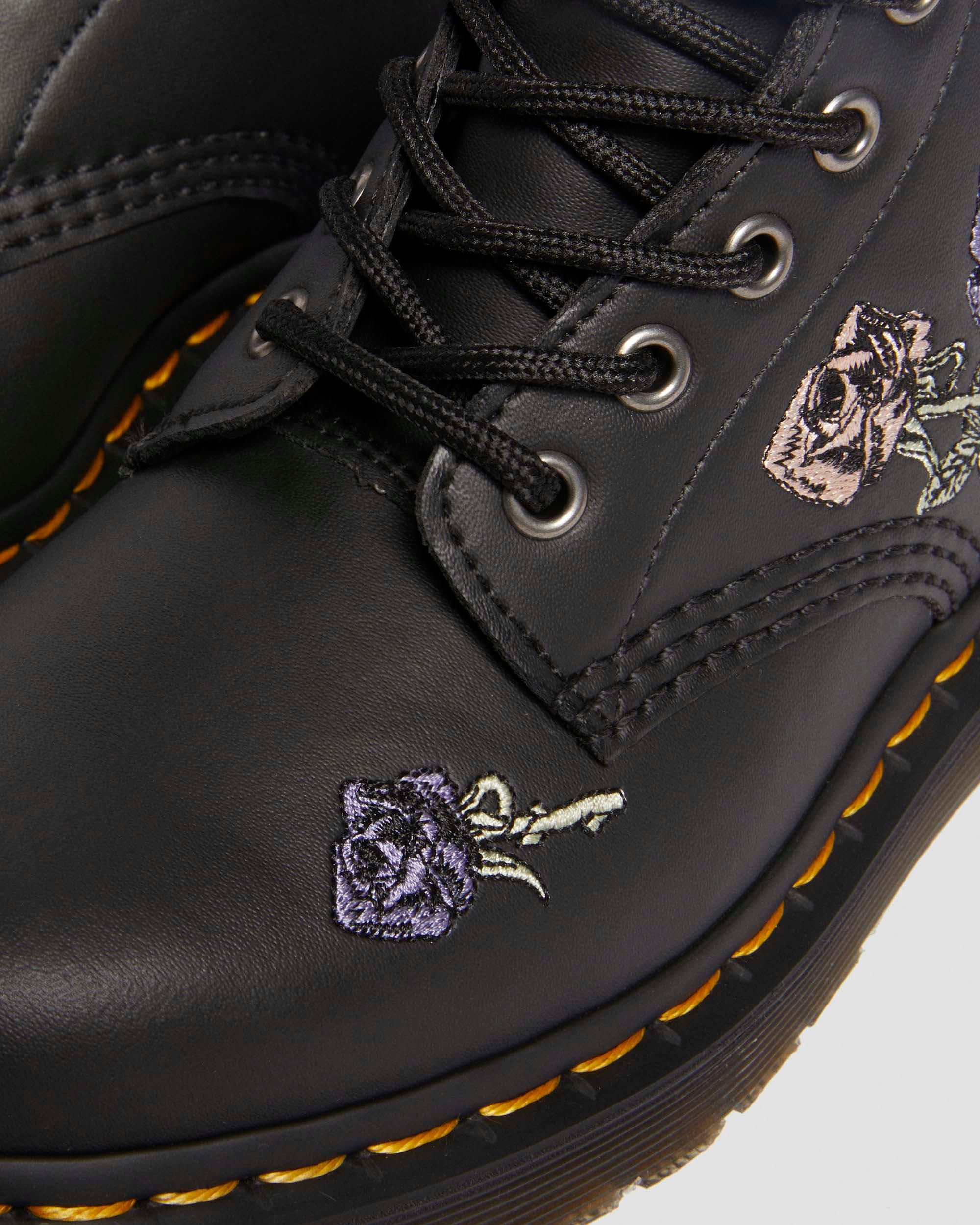 1460 Vonda floral reclaimed leather boots in BLACK | Dr. Martens™