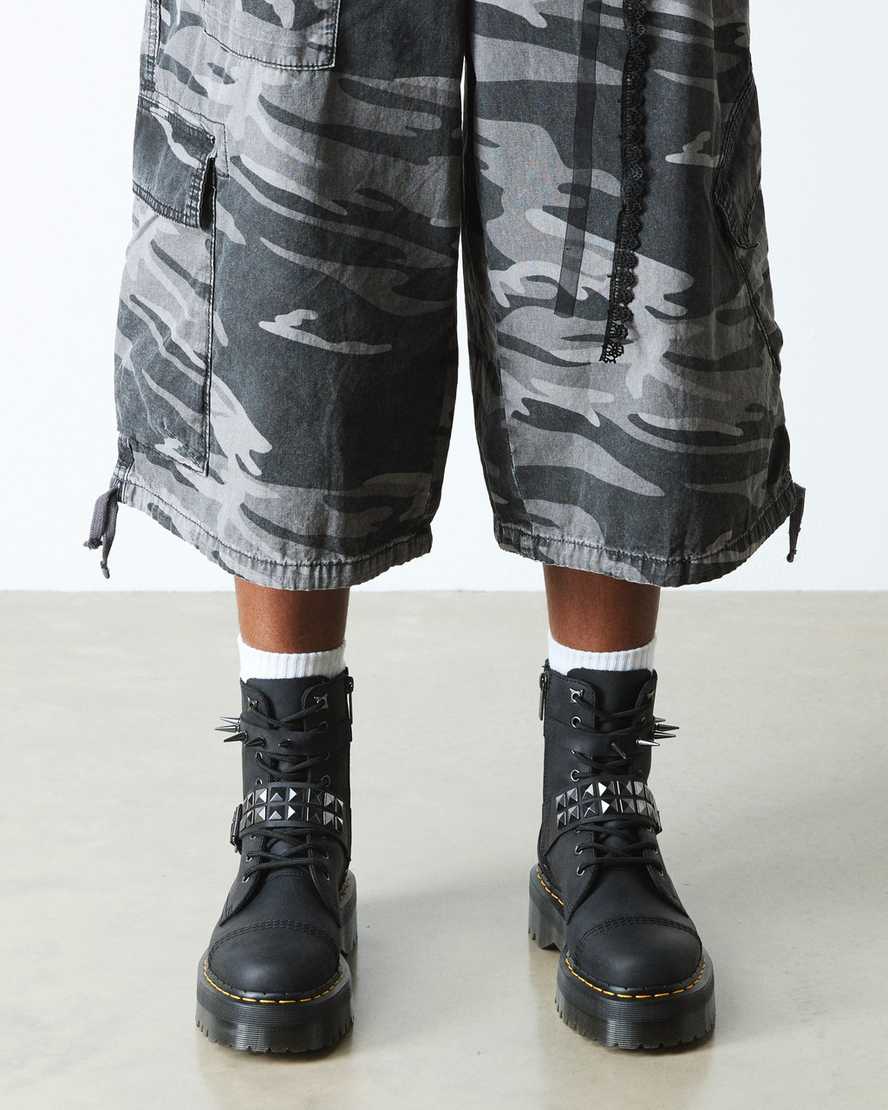 DR. MARTENS' JADON SPIKE LEDER PLATEAUSTIEFEL SCHUHE