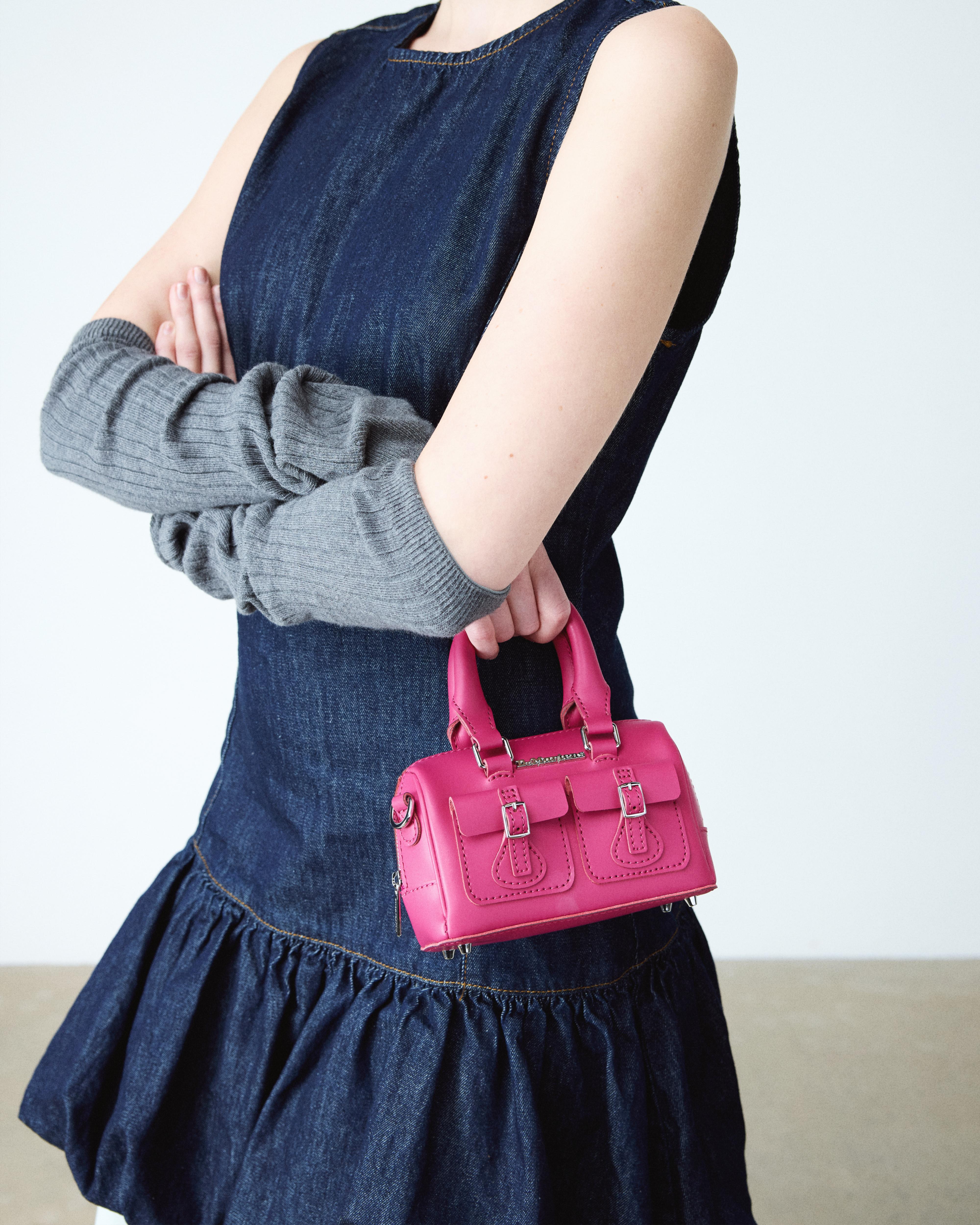 【DR MARTENS】Mini Top Handle Leather Bag 2Way ハンドバッグ Dr. Martens Top Handle Bag: Style and Versatility | TikTok