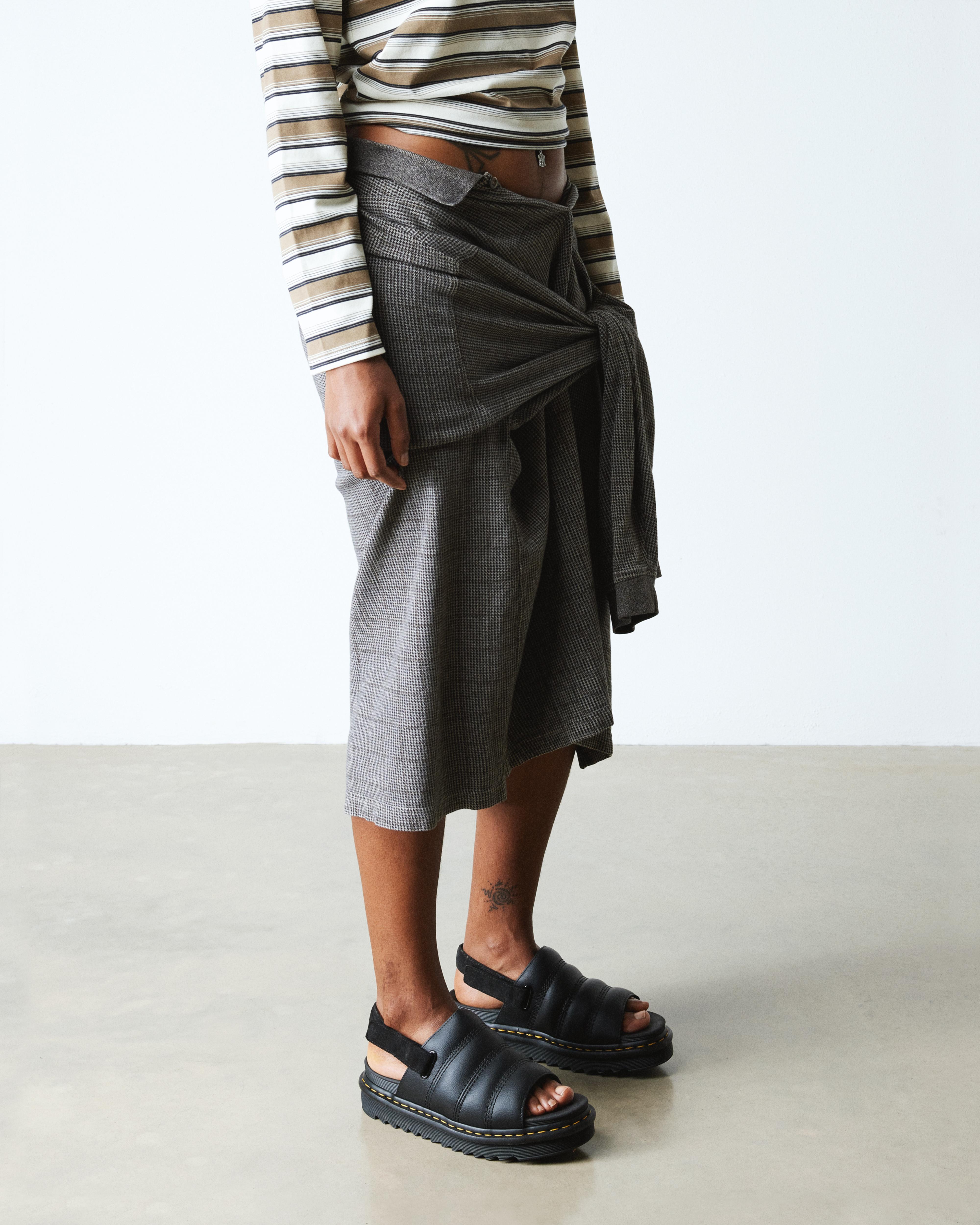 Kole Athena leather strap sandals in BLACK
