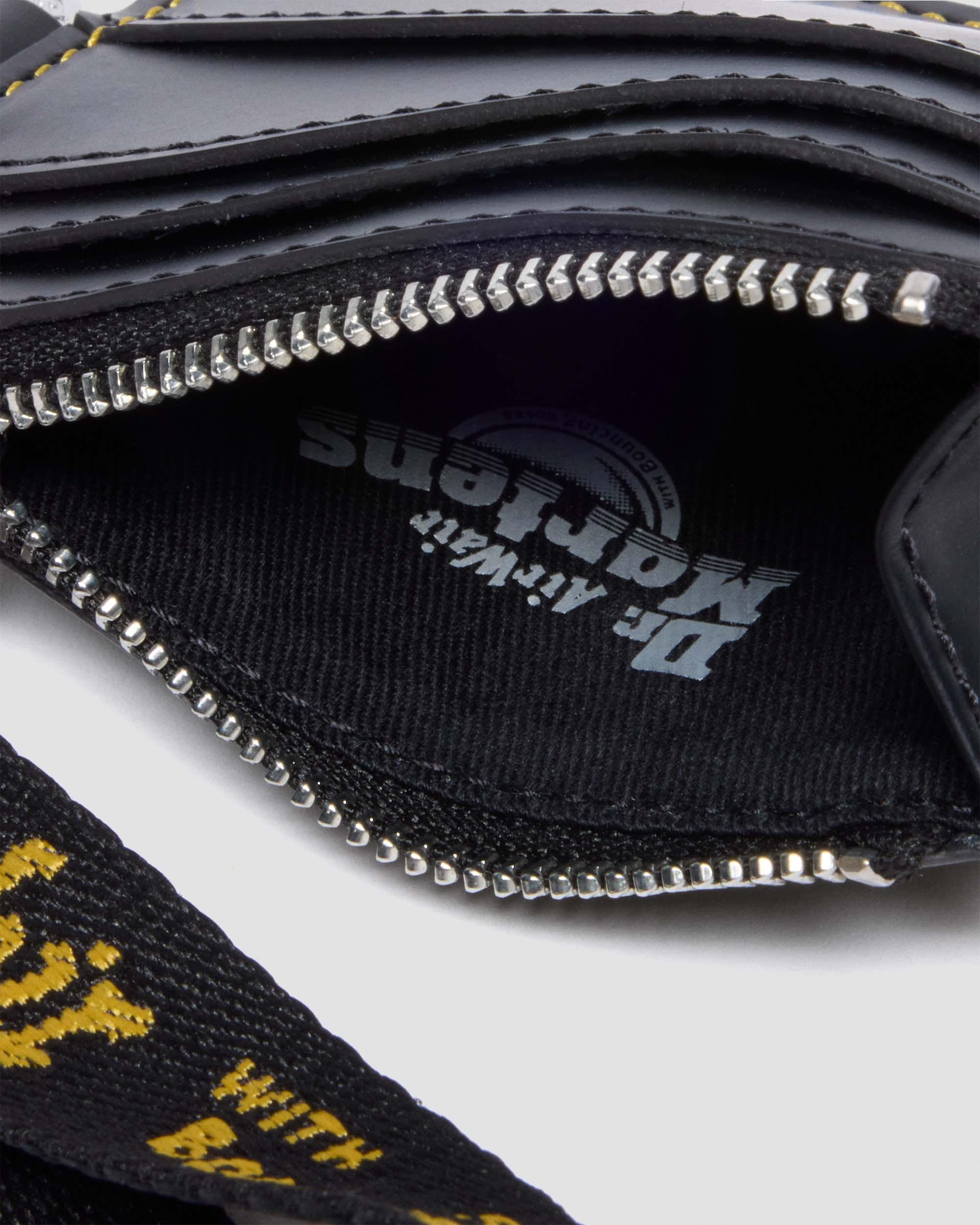 Porte-cartes en cuir Kiev avec anneau in Noir