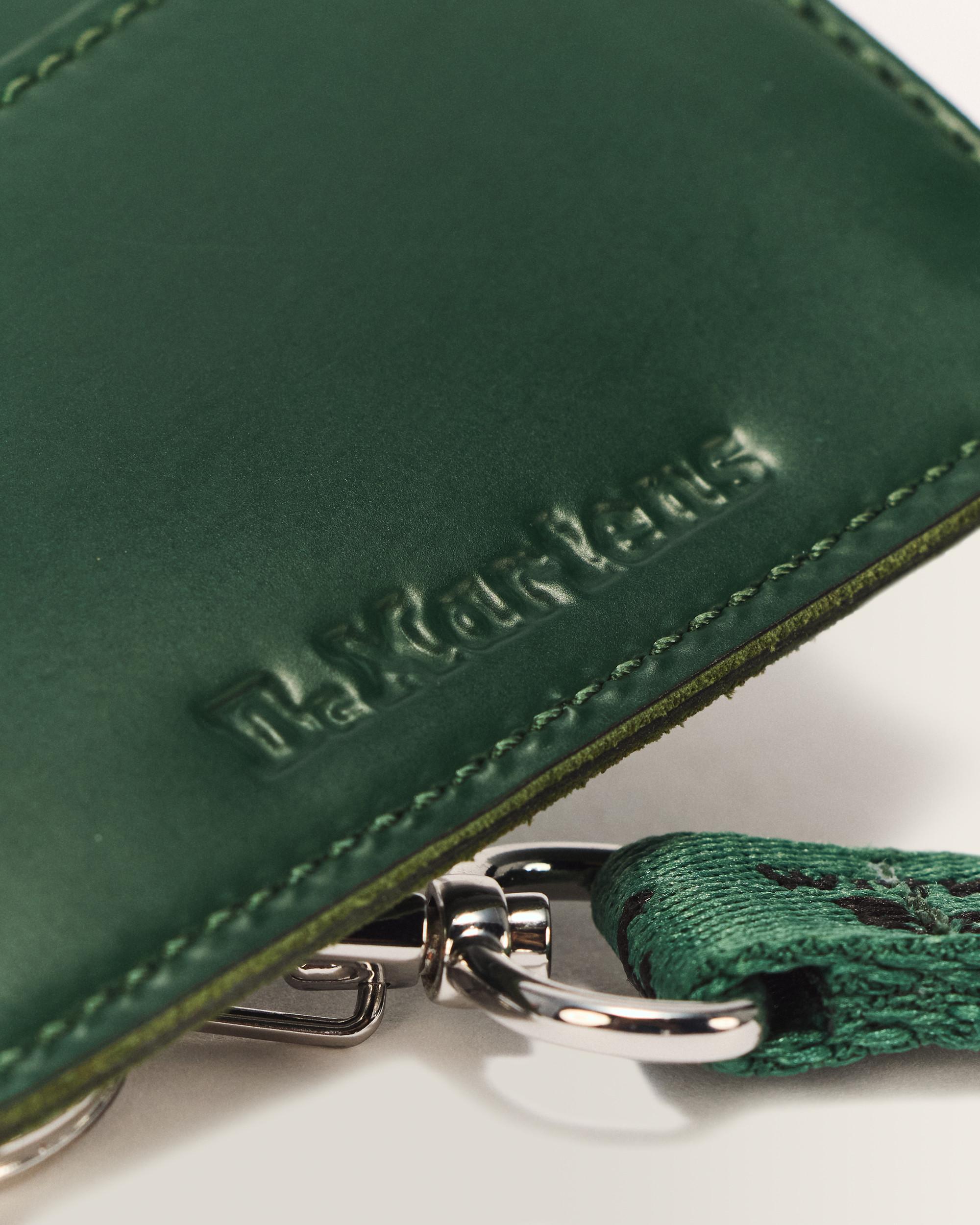 Kiev Leather Cardholder in Dms Green | Dr. Martens