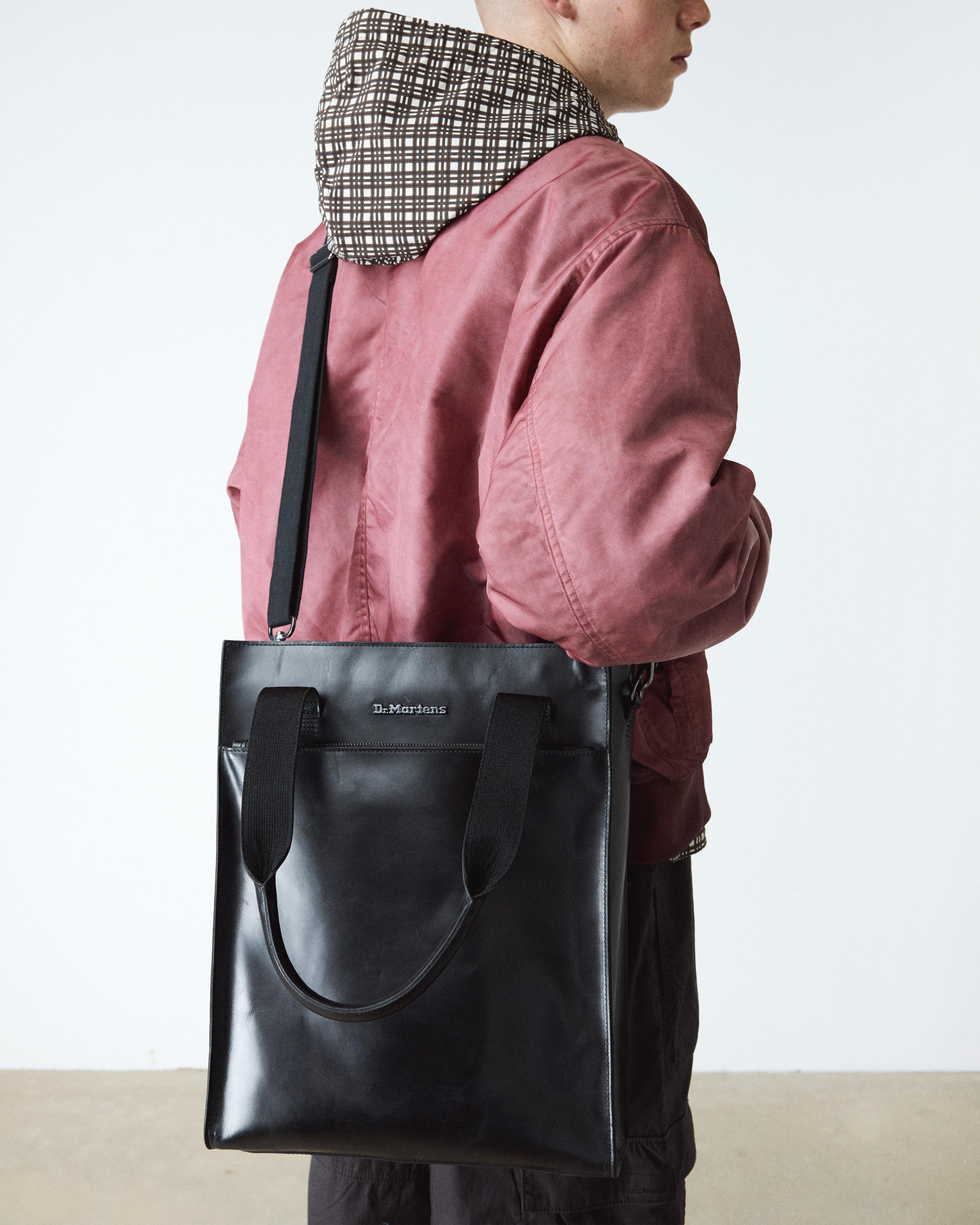 LEATHER TOTE BAG in BLACK