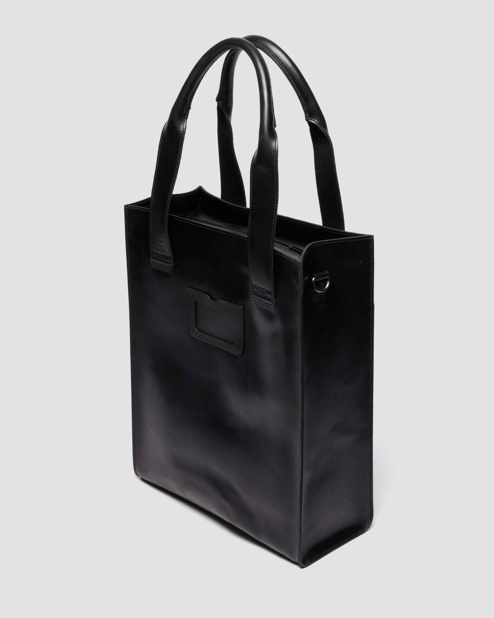 LEATHER TOTE BAG in Black | Dr. Martens