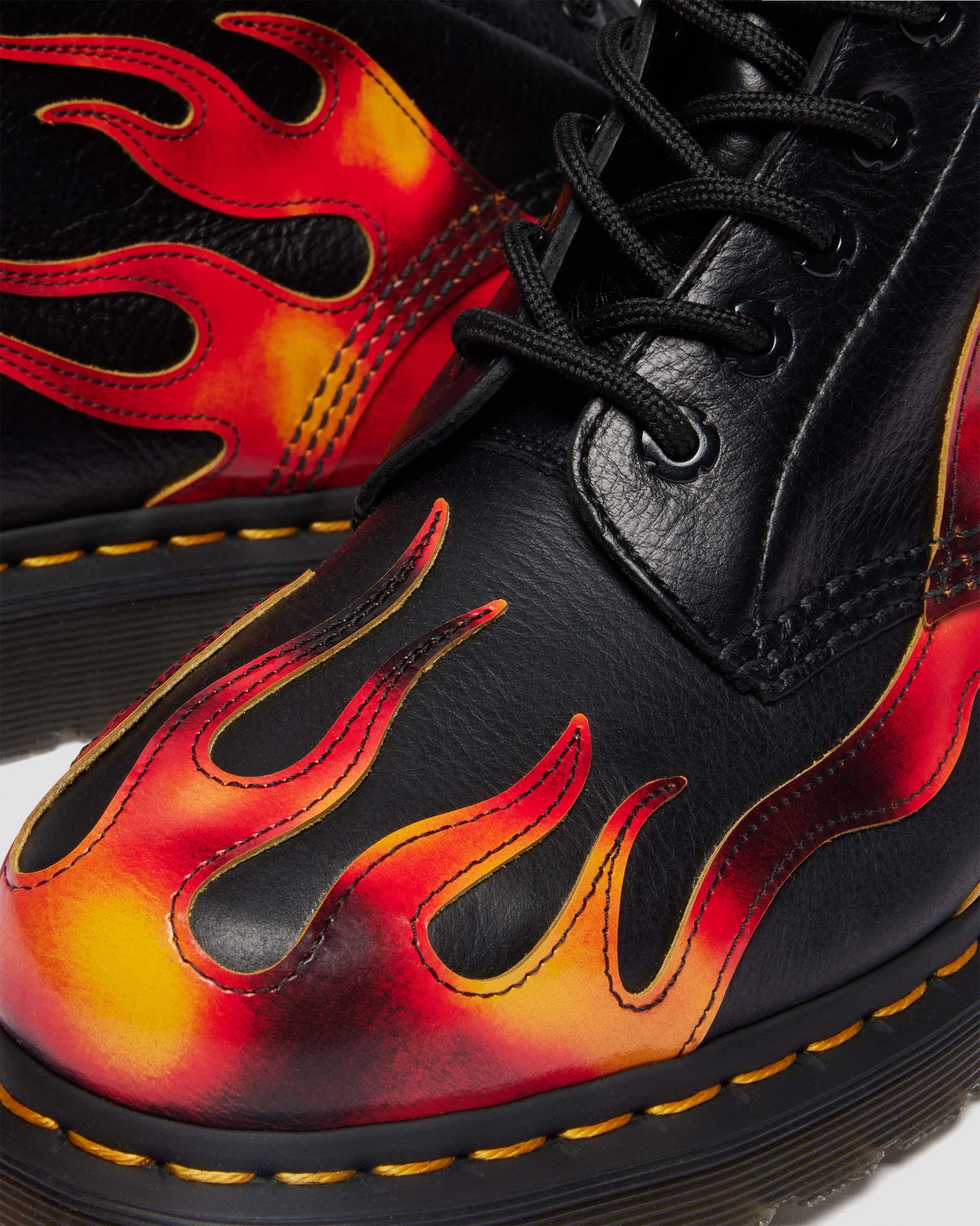 1460 PASCAL in Black | Dr. Martens