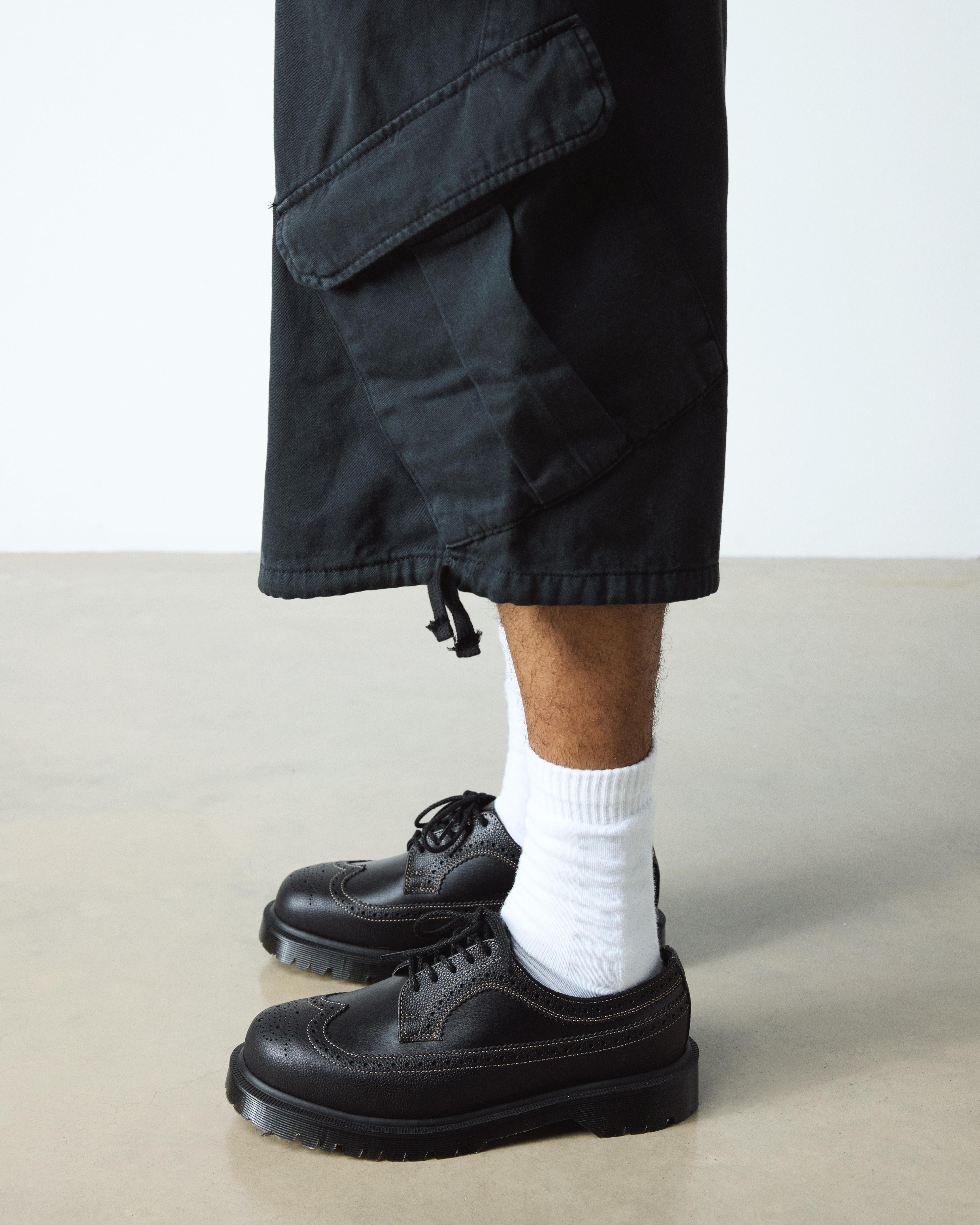 3989 Dual Leather Brogue Shoes in BLACK | Dr. Martens™
