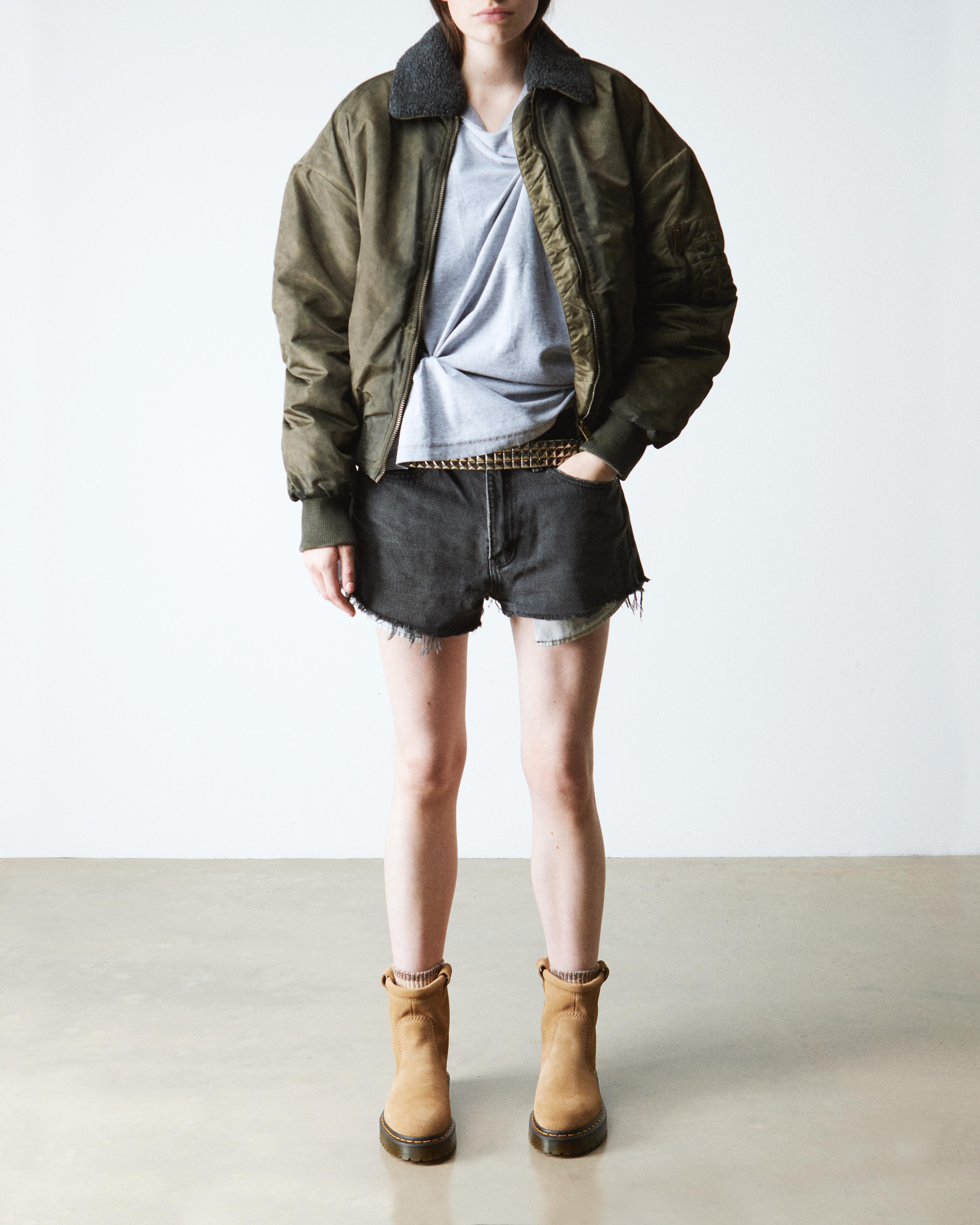 Anistone Lo suede biker boots in Savannah Tan | Dr. Martens