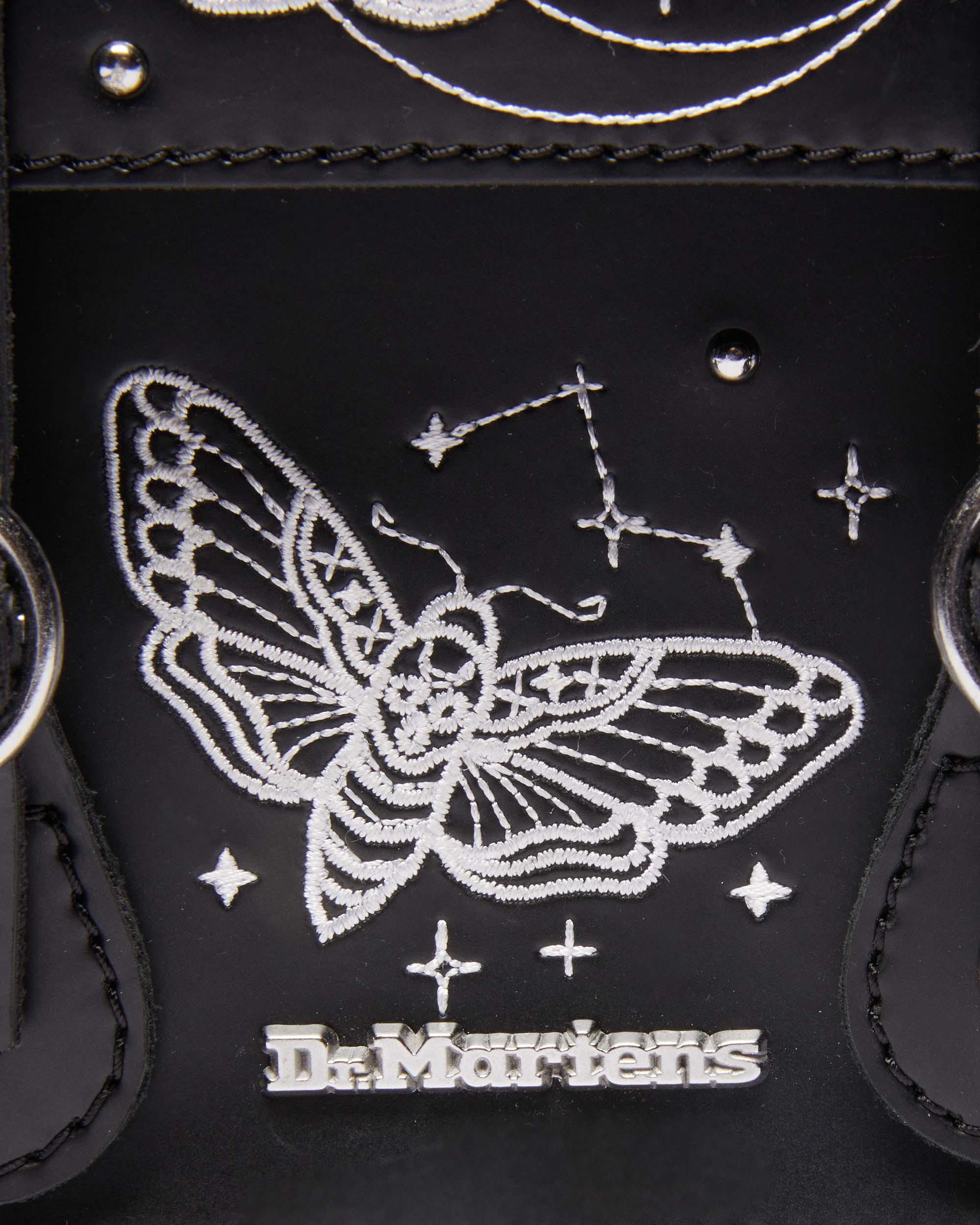 CELESTIAL MOTH BRODERAD AXELREMSVÄSKA I LÄDER 18 CM 