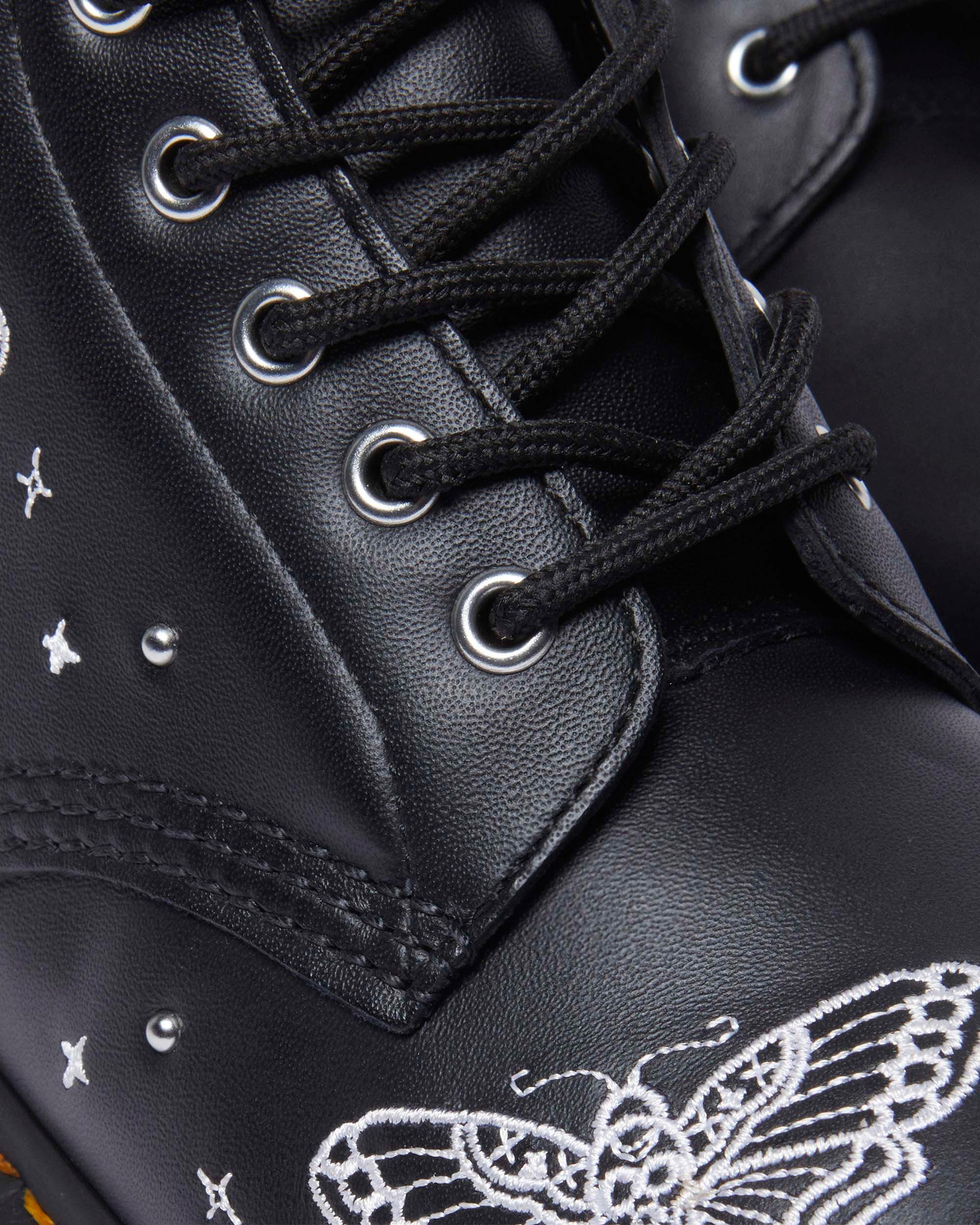 BOTAS 1460 CELESTIAL MOTH BORDADAS DE PIEL