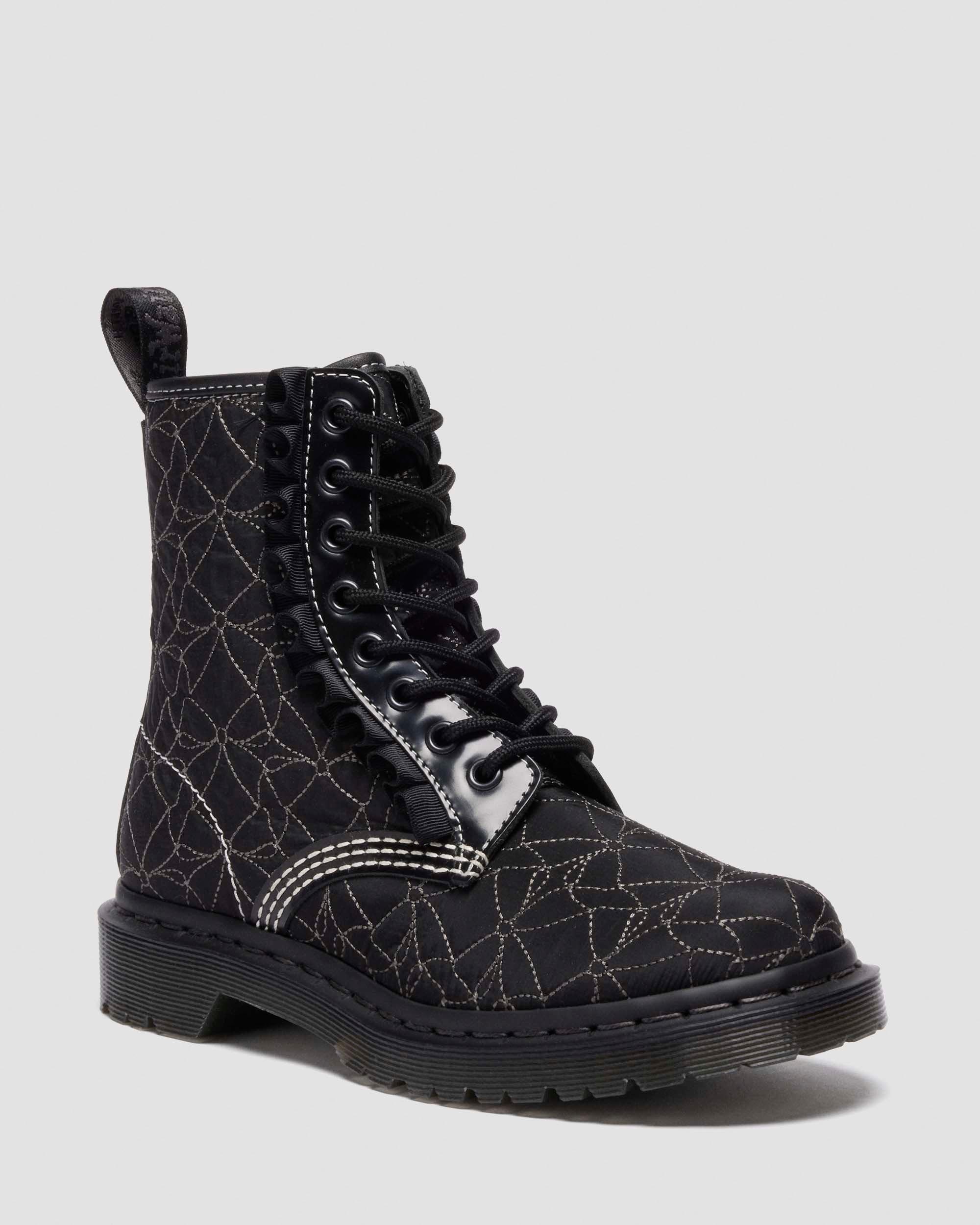 Dr. Martens 1460 Frill In Black