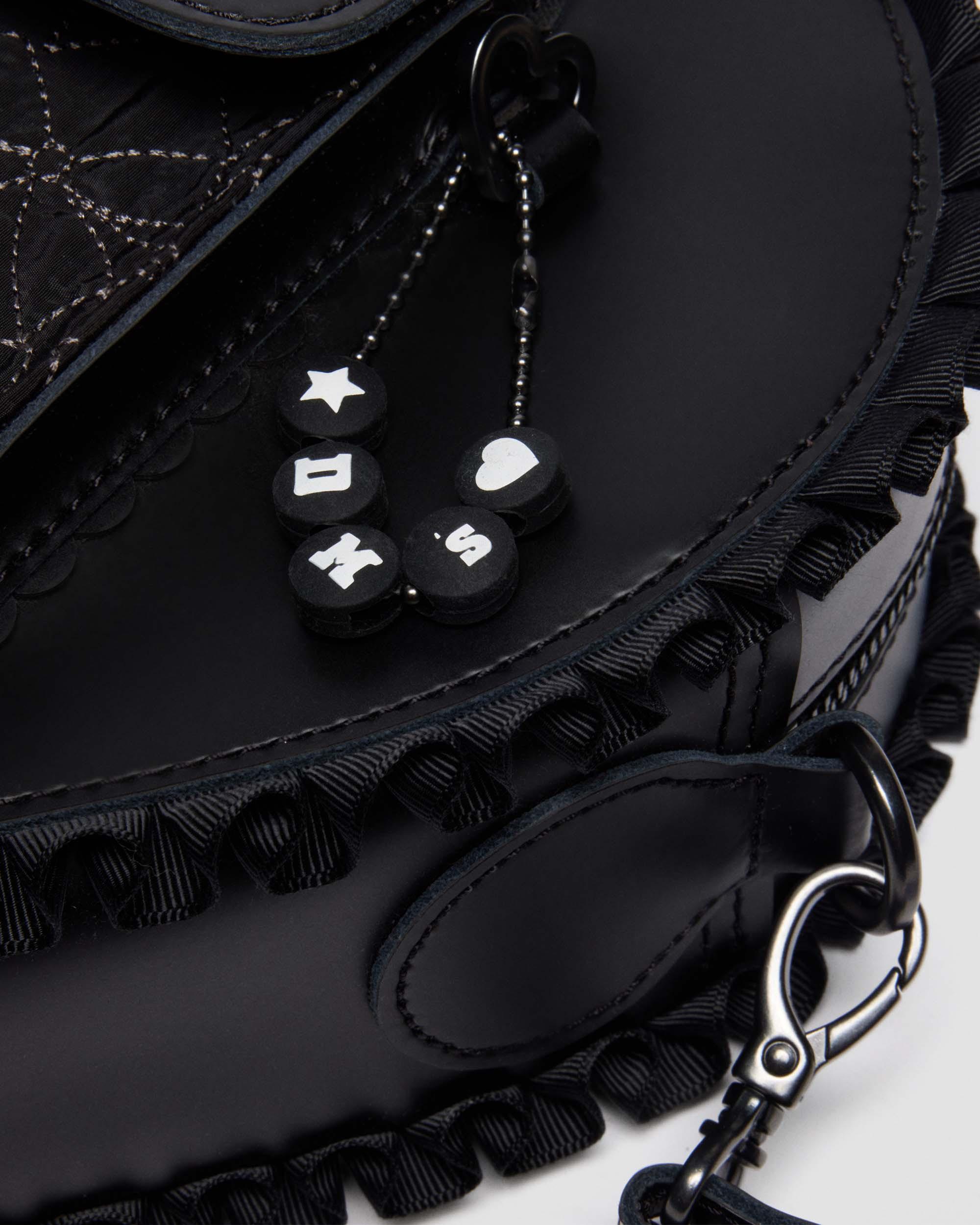 Hjärtformad ryggsäck med quiltad vaddering in Svart