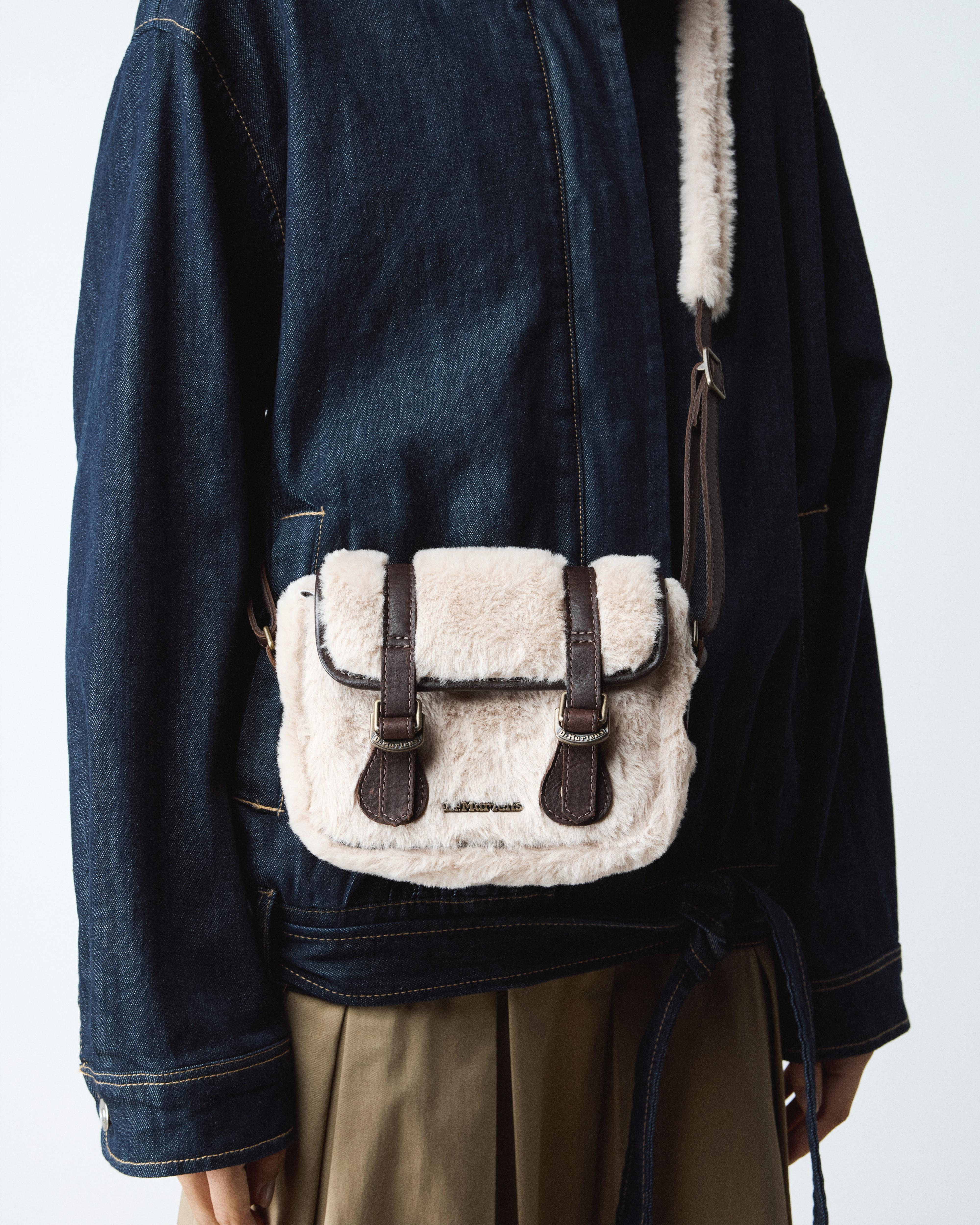 DR MARTENS 7 Inch Satchel