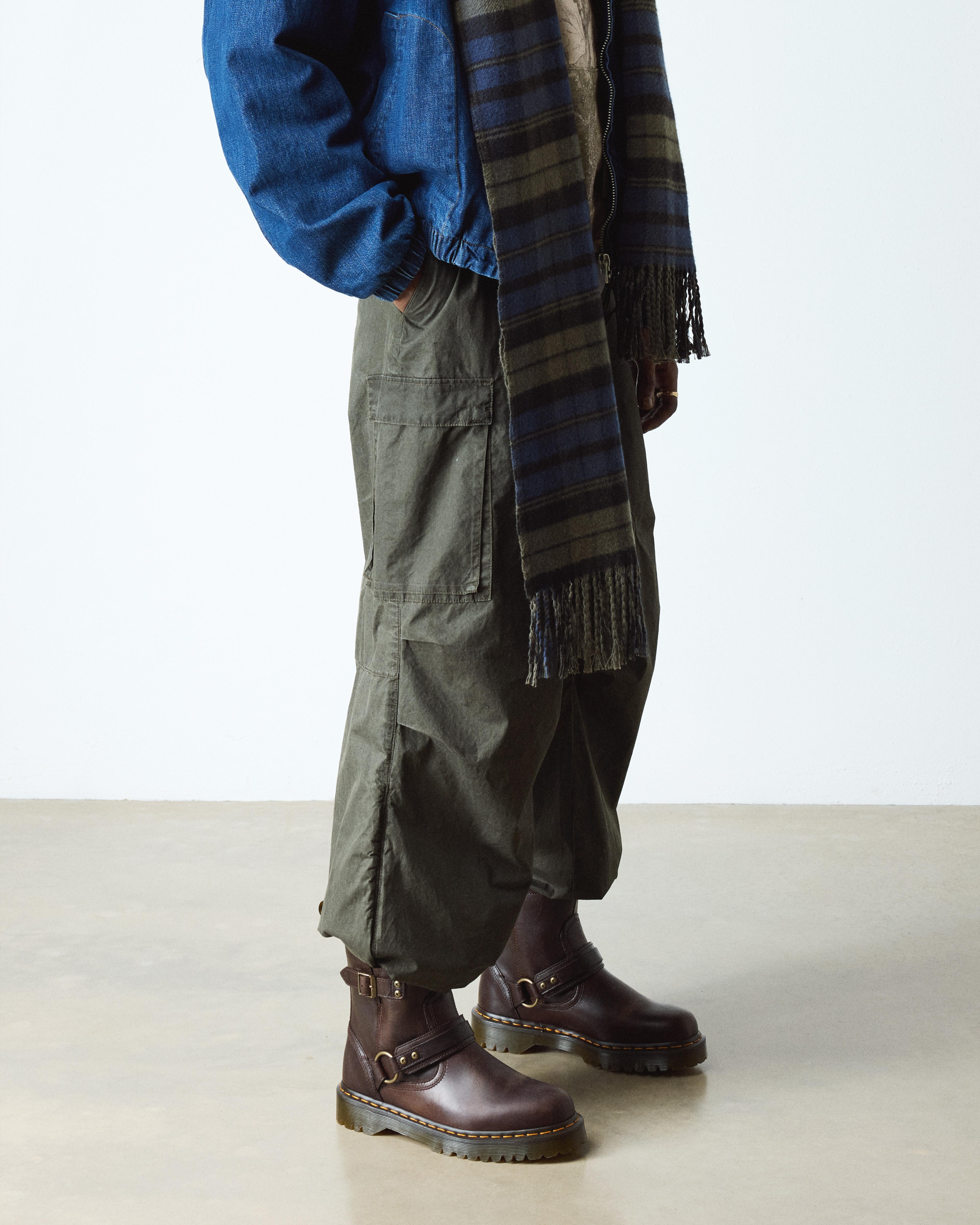 Anistone Harness in DARK BROWN | Dr. Martens™