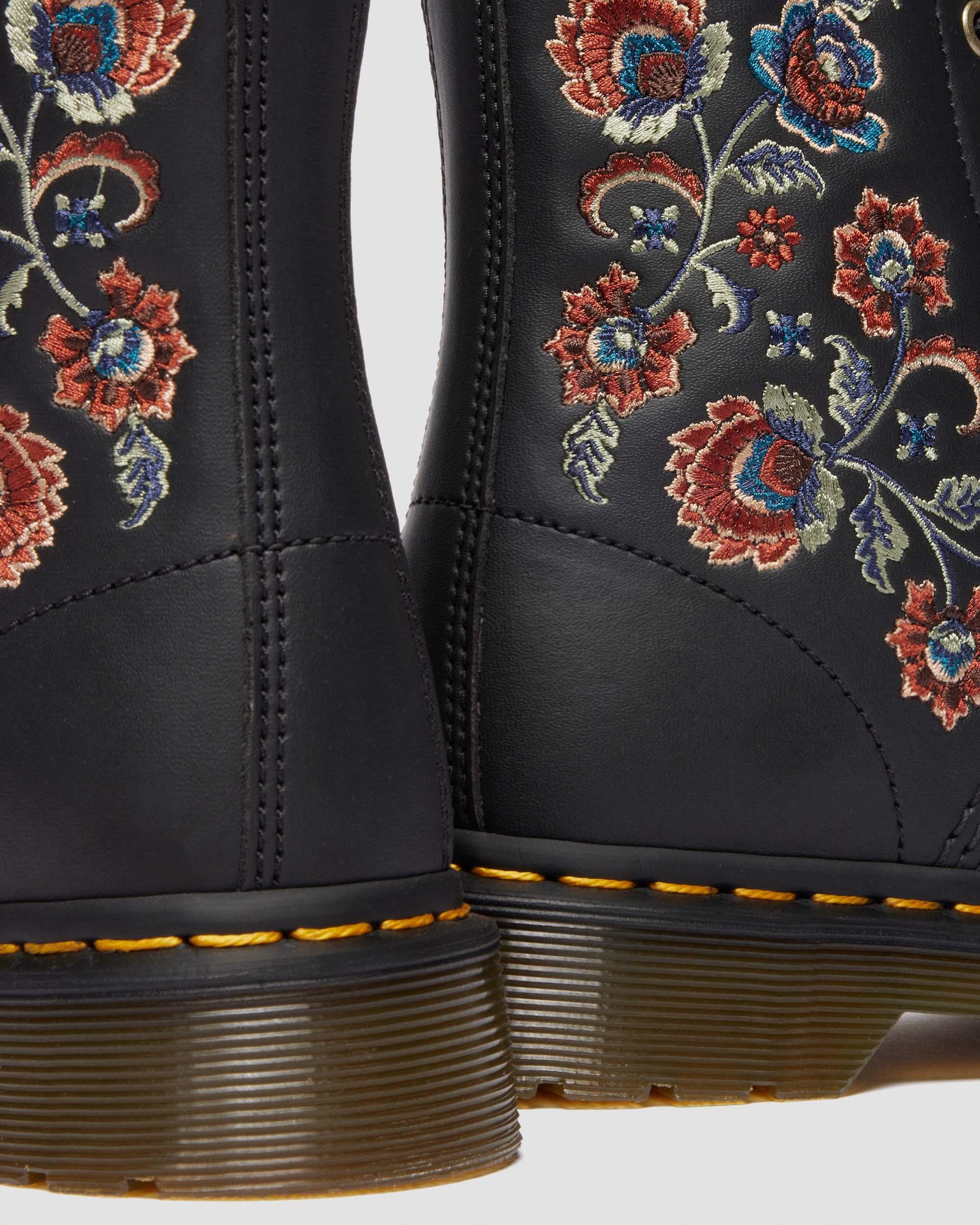 Dr. Martens 1460 Vonda Tf In Black
