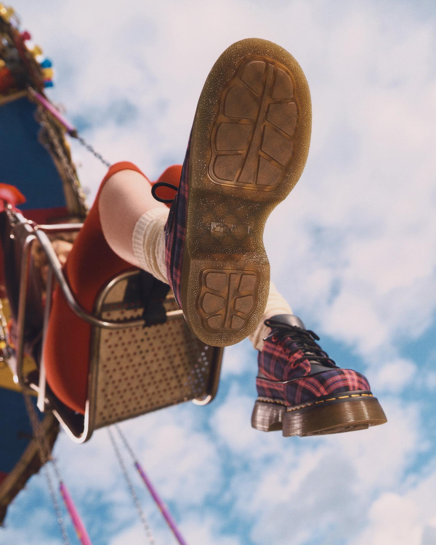 UK7_26cm Dr.Martens BUZZ 5I 41060001 希少 UK7_26cm Dr.Martens BUZZ 5I 41060001 希少 V118865999 最高