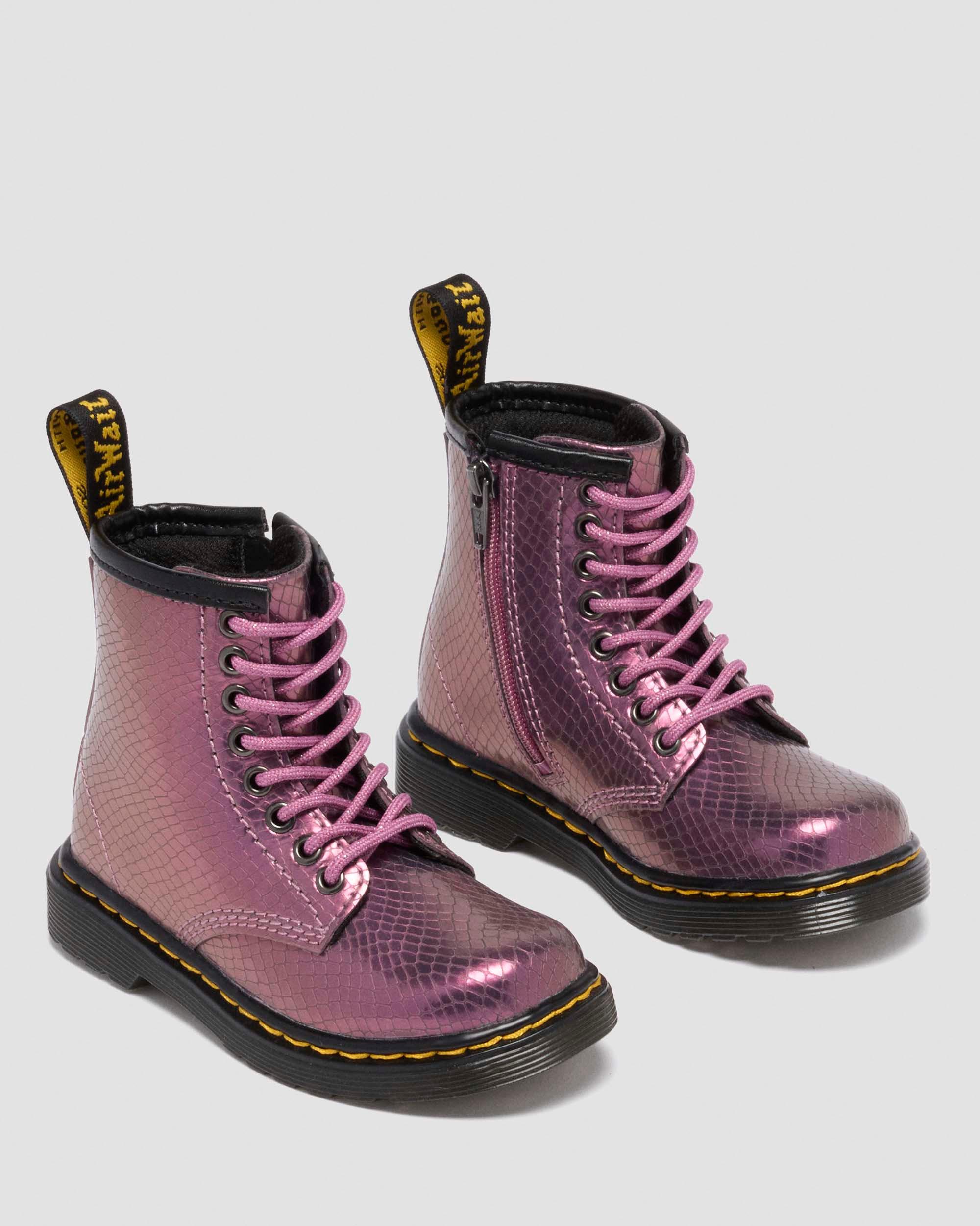 Småbørn 1460-støvler i iriserende præget læder med reptilmønster in Pink Multi