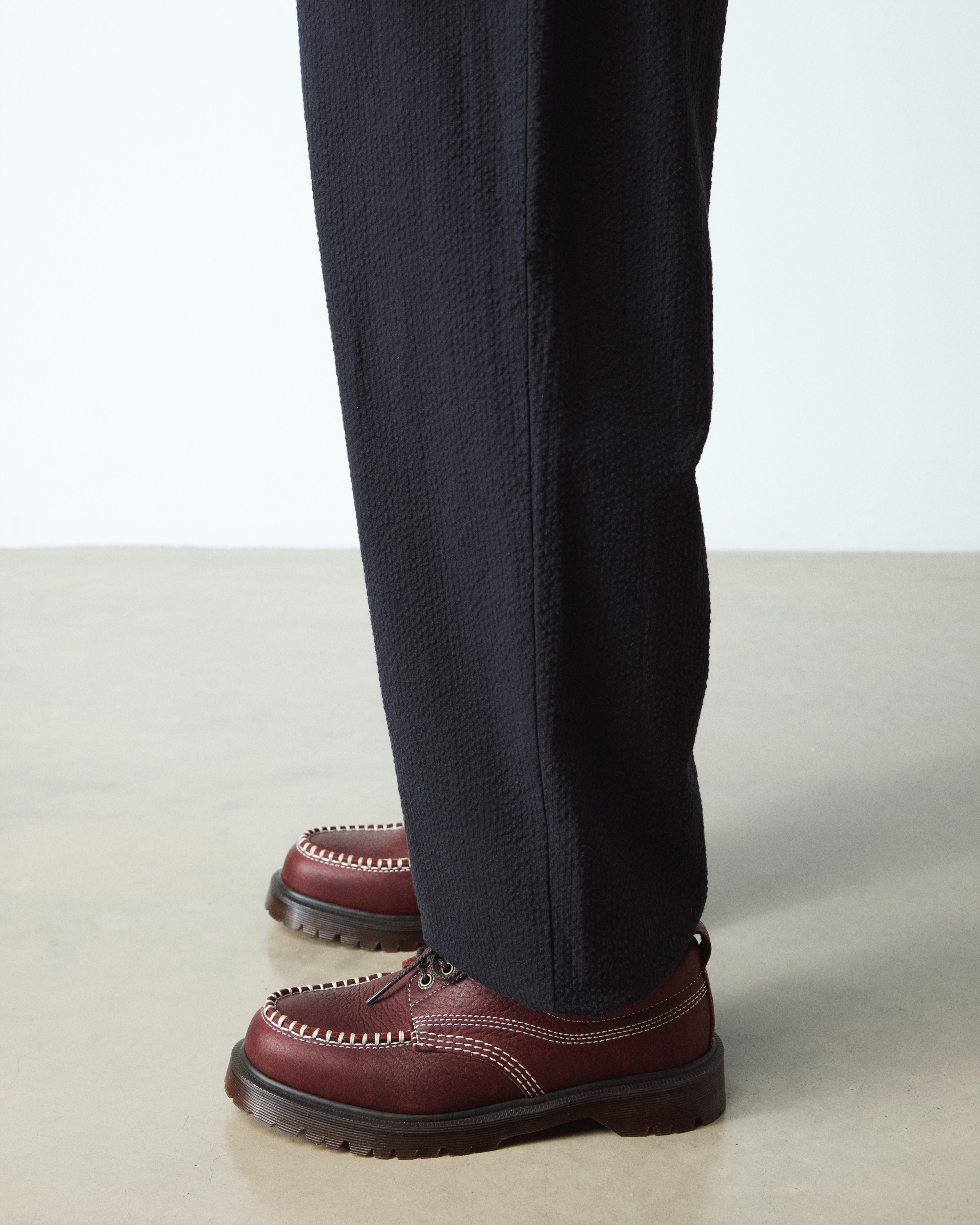 CHAUSSURES LOWELL EN CUIR WILD GRAIN À BOUT MOCASSIN in Rouge