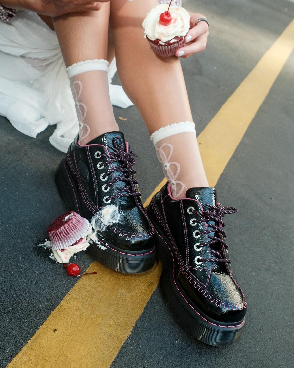 Buzz 5-Eye Distressed Patent Leather Shoes in Black | Dr. Martens
