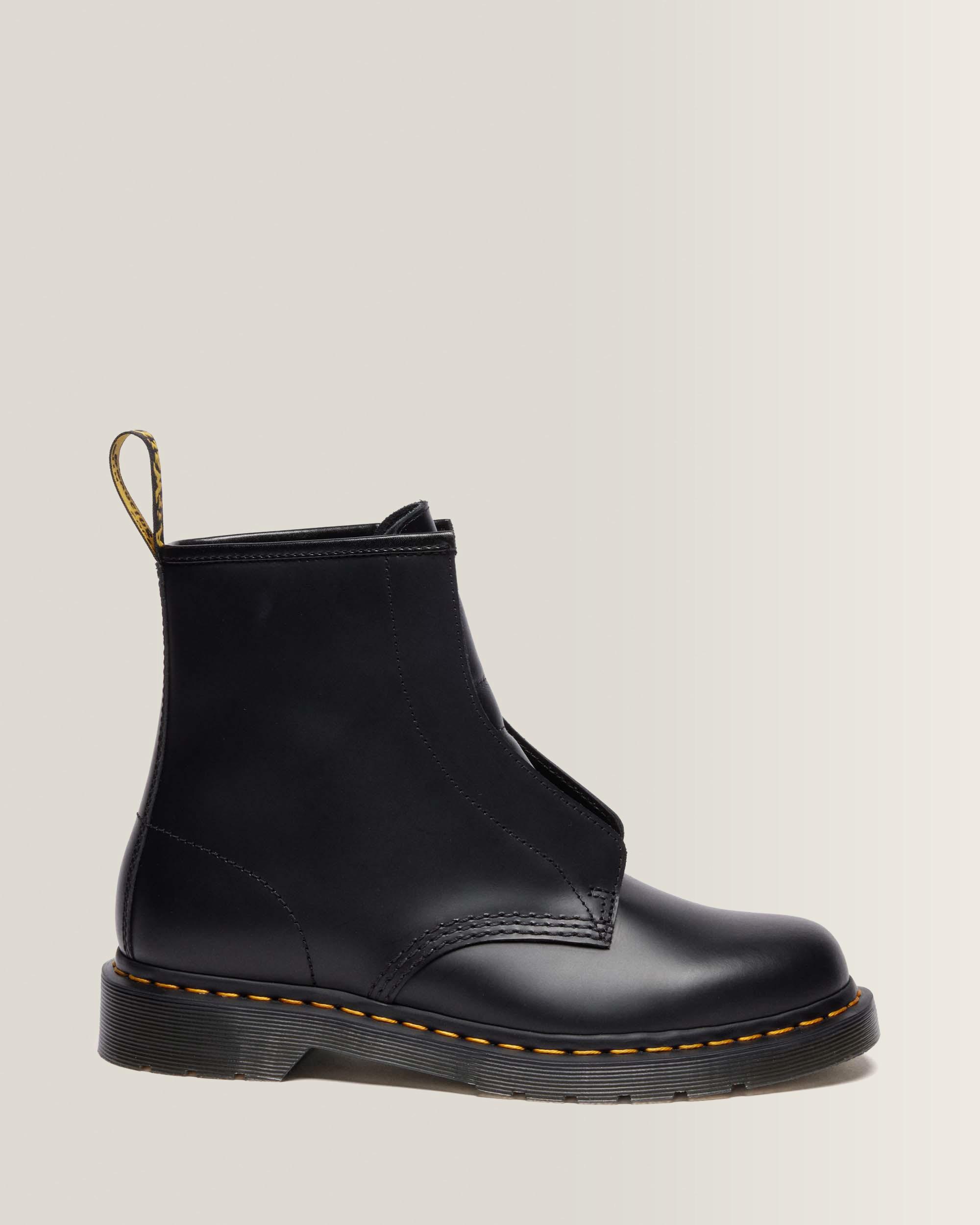 1460 LACELESS SMOOTH LEATHER SLIP ON BOOTS in Black
